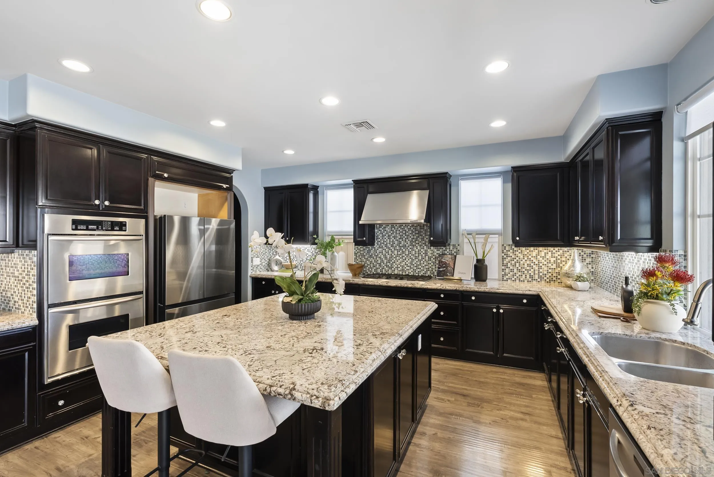 https://cdn.realtyfeed.com/cdn/127/260014153/02717c35016b81a54d1f292639387098.webp