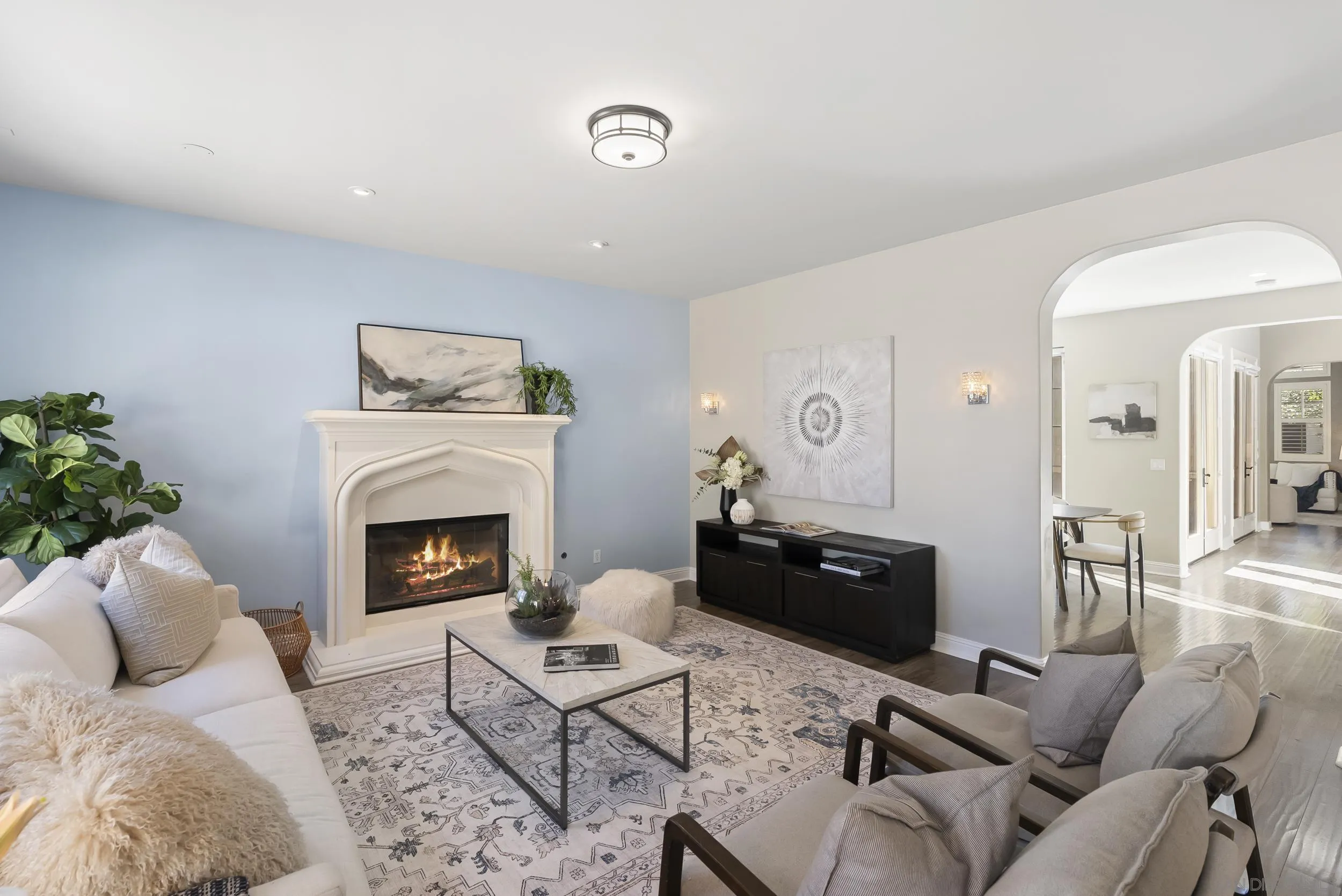 https://cdn.realtyfeed.com/cdn/127/260014153/2d66ad067c318fe00d19cb493a826ae8.webp
