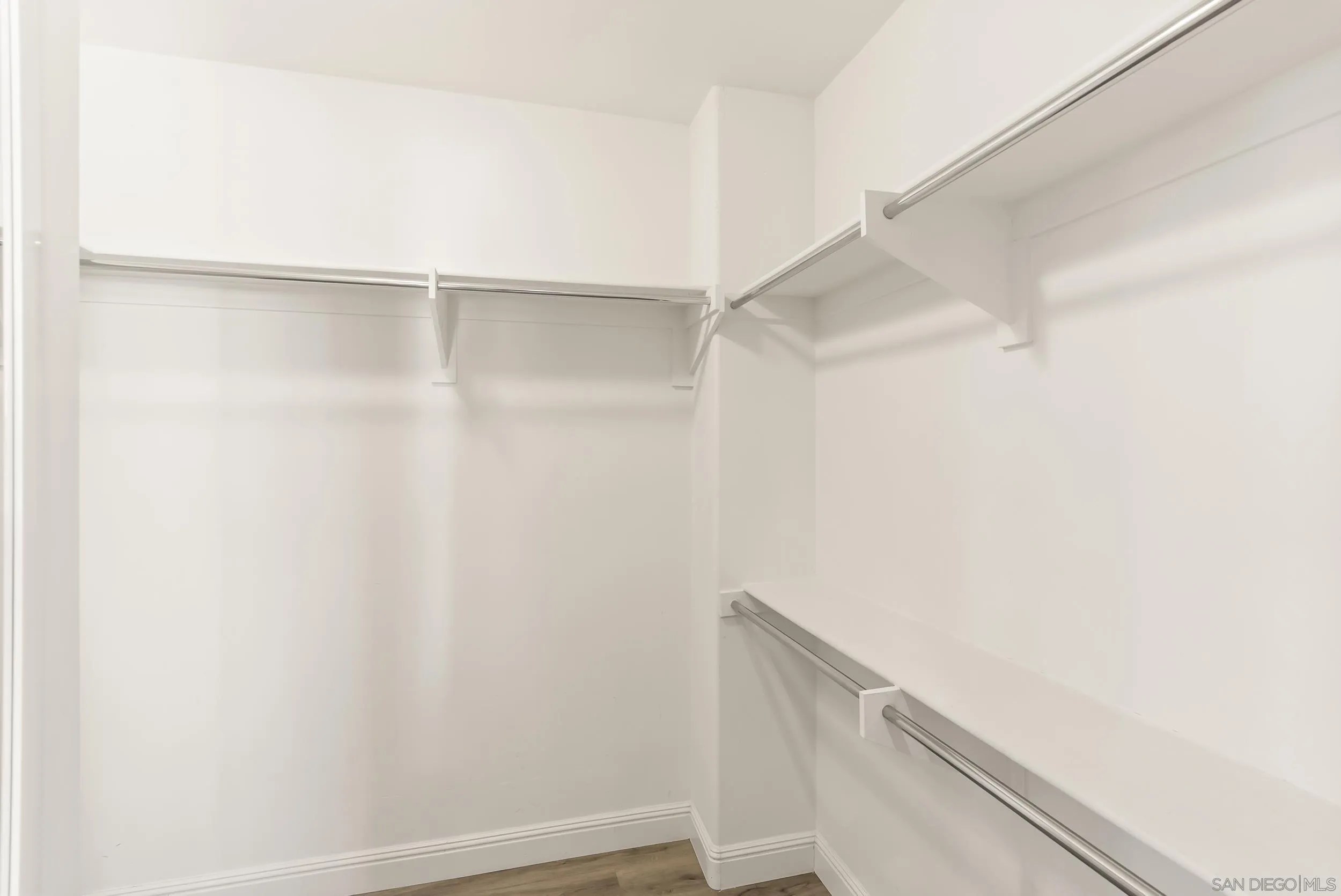 https://cdn.realtyfeed.com/cdn/127/260014153/35ce63ee4f849d2c775b6ff9c1187455.webp