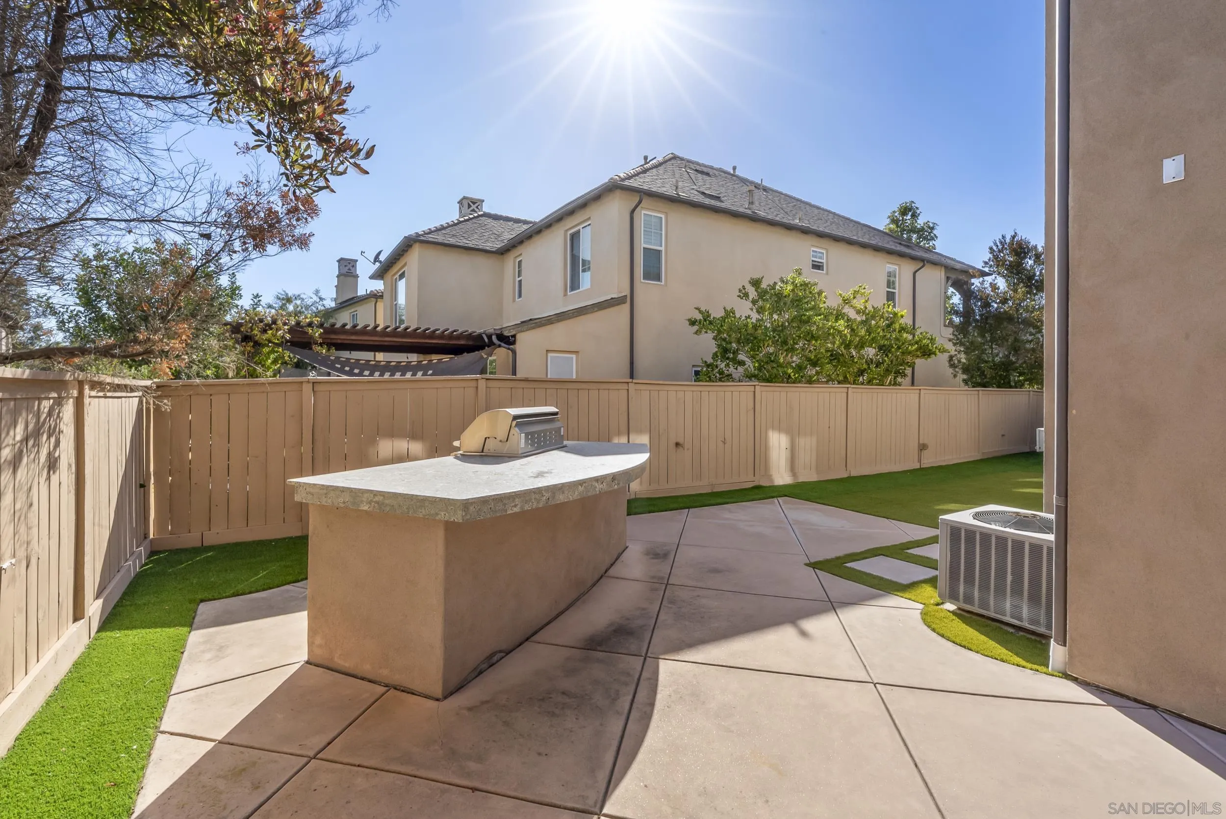 https://cdn.realtyfeed.com/cdn/127/260014153/431bebbba90e4db476489ec22b23f986.webp