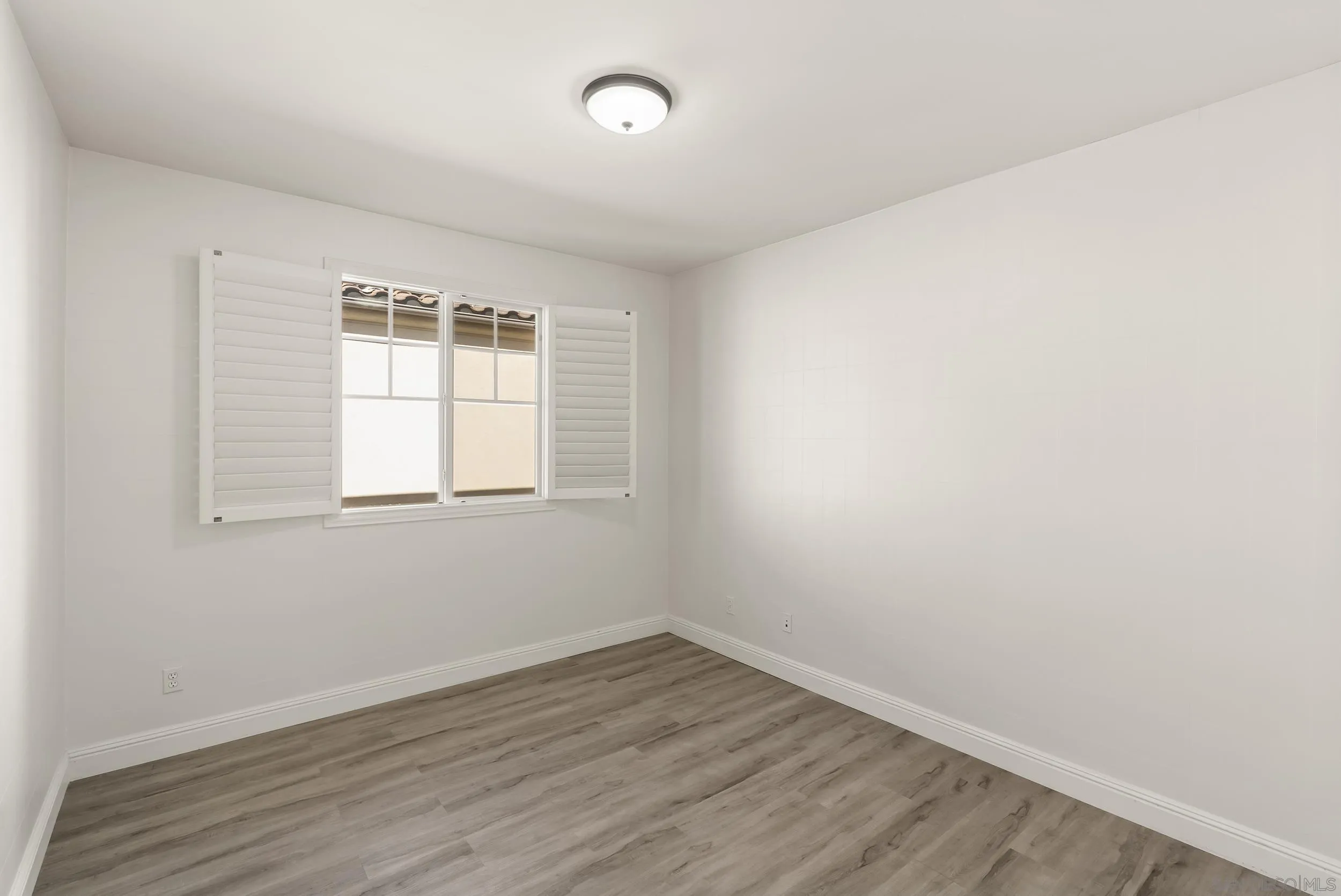 https://cdn.realtyfeed.com/cdn/127/260014153/9f575eba39e62b66511458382051421f.webp