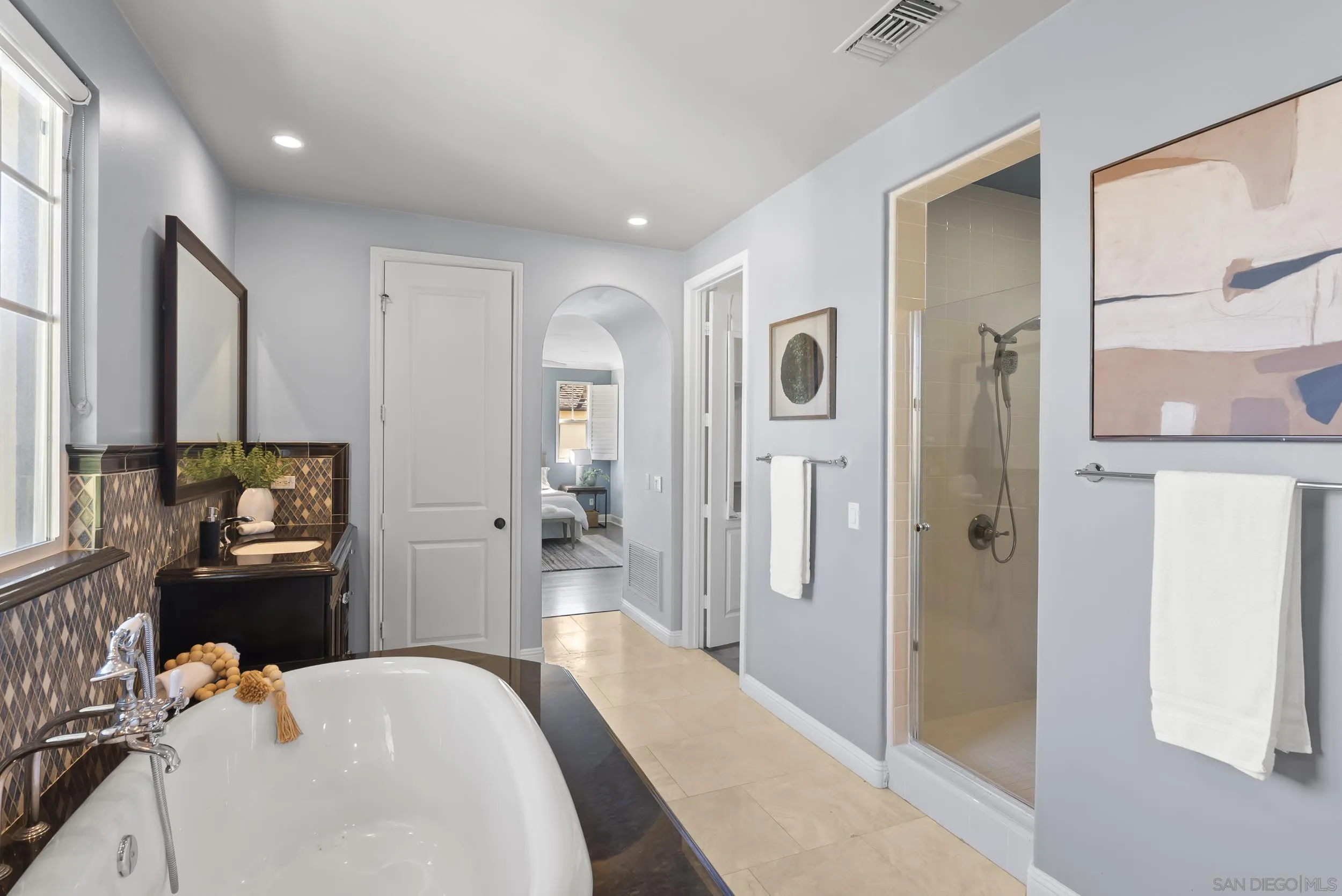 https://cdn.realtyfeed.com/cdn/127/260014153/def502268c54f7951c7b6d4a01ac3246.webp