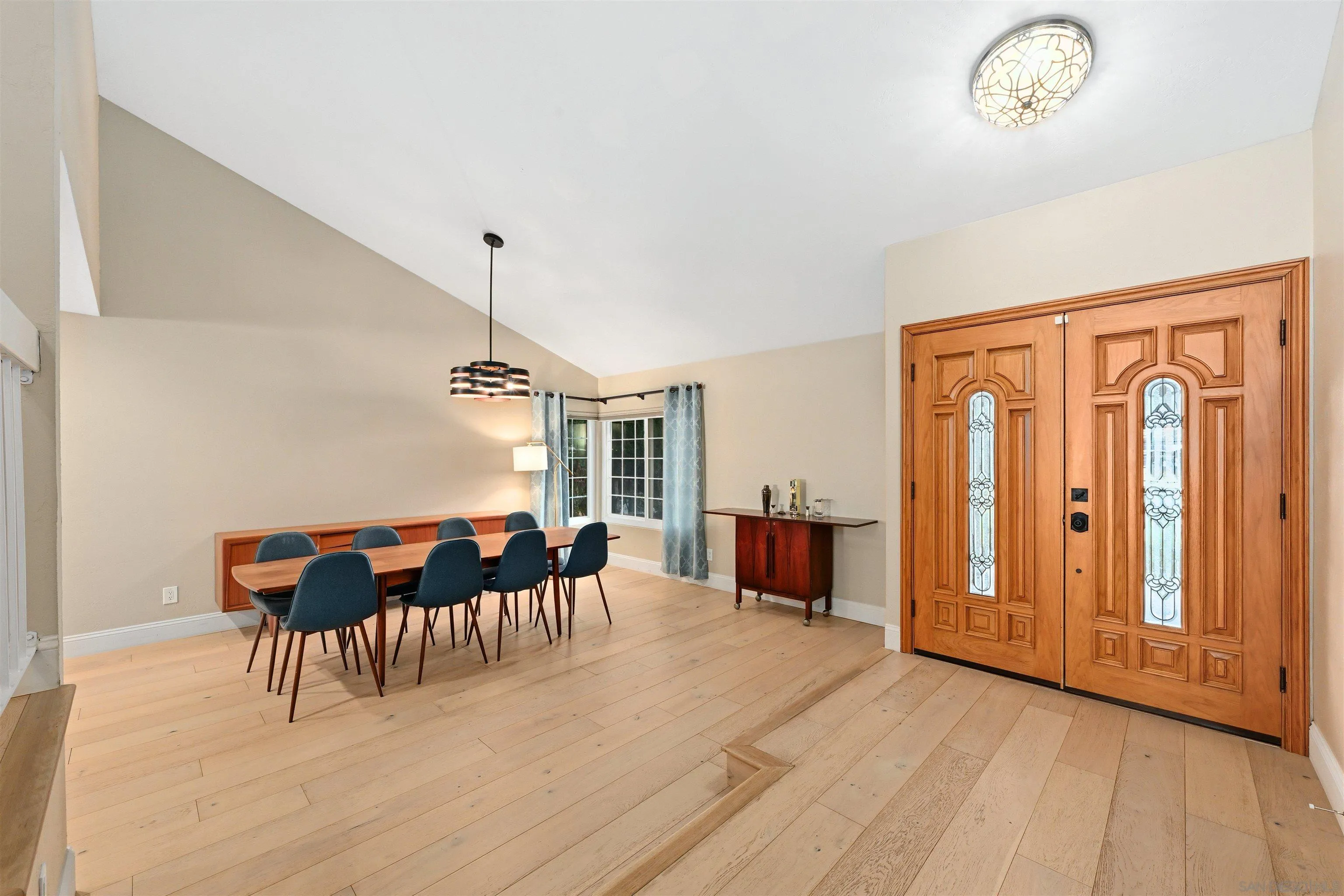 https://cdn.realtyfeed.com/cdn/127/260014154/0827de0064a276f26f738f2862015d7b.webp