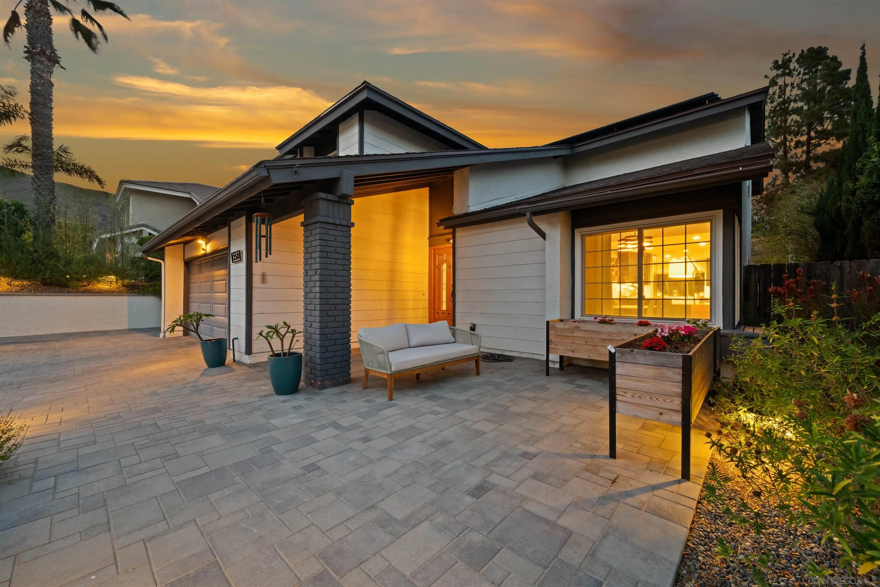 https://cdn.realtyfeed.com/cdn/127/260014154/41b0a91384fb84a8bd050a6fd5839ea7.webp