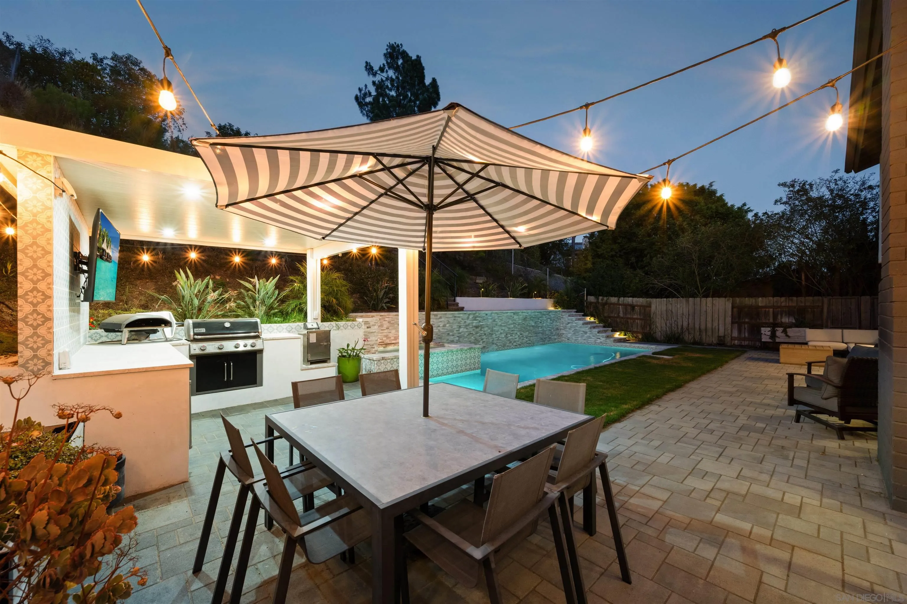 https://cdn.realtyfeed.com/cdn/127/260014154/bc5bada2ccd87d6e735616c9d9929150.webp