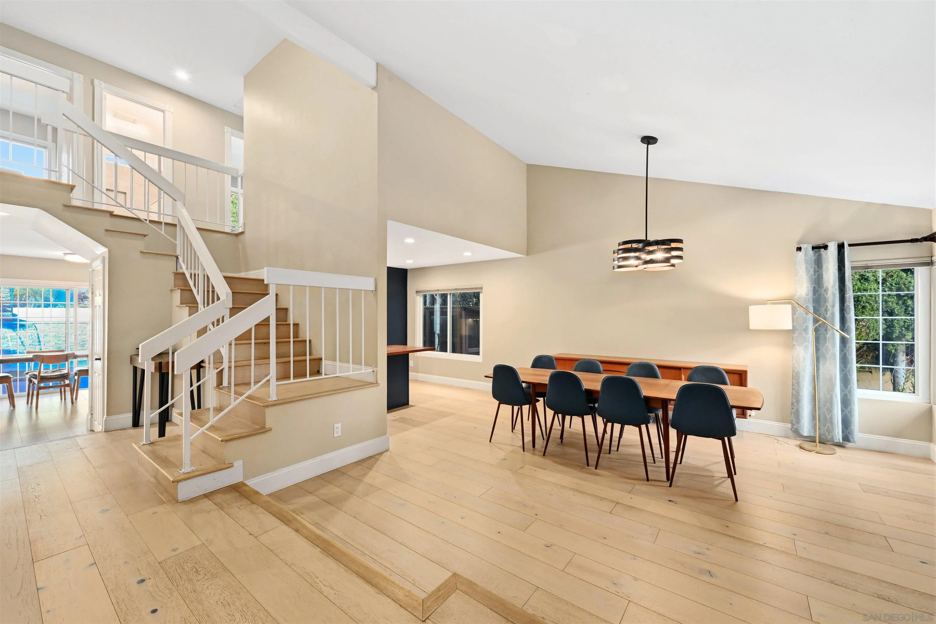 https://cdn.realtyfeed.com/cdn/127/260014154/cbfc417a27356fa416106849205e4d0e.webp