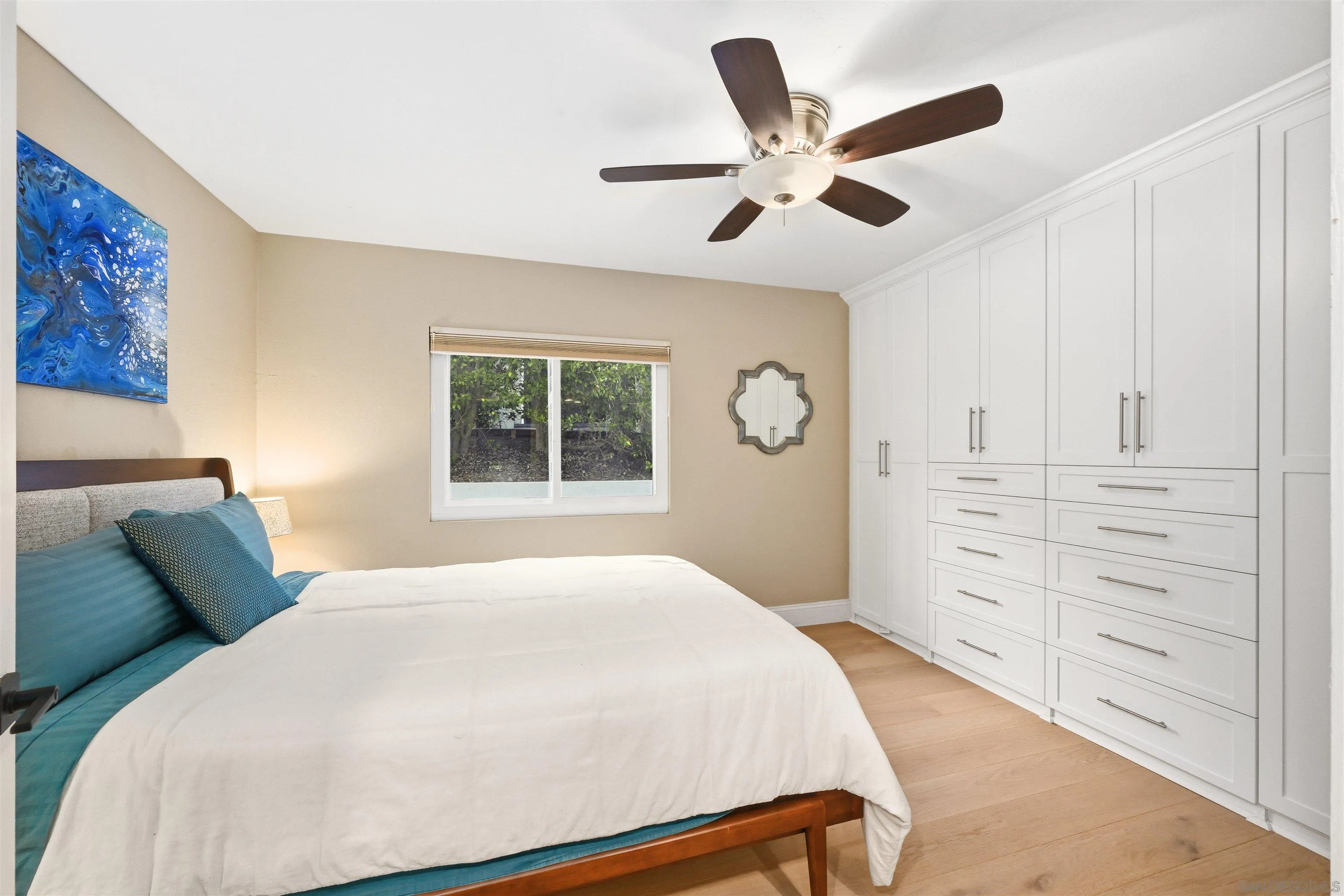 https://cdn.realtyfeed.com/cdn/127/260014154/f621656b95a4b12bd84a8a2cfedfb7b0.webp