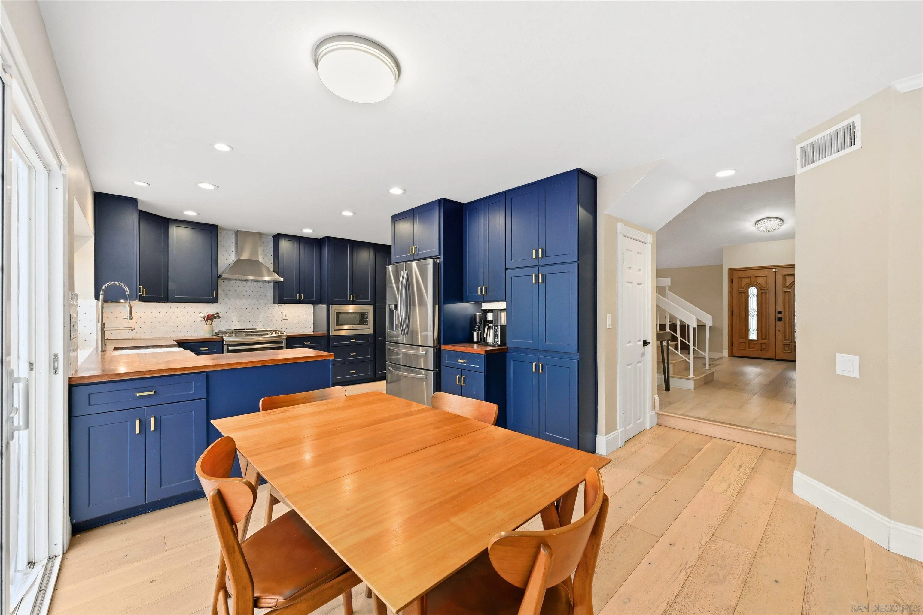 https://cdn.realtyfeed.com/cdn/127/260014154/ffb23533a38de080e53e69964e77094a.webp