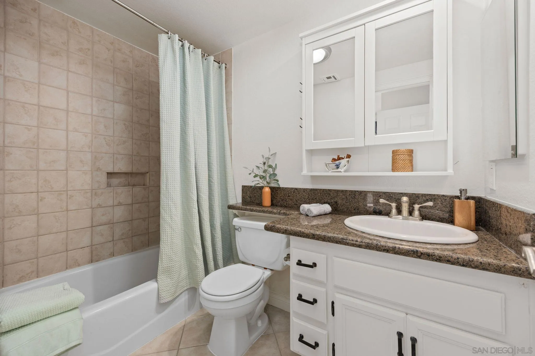 Photo #20: 260014158 Listing: Photo #20