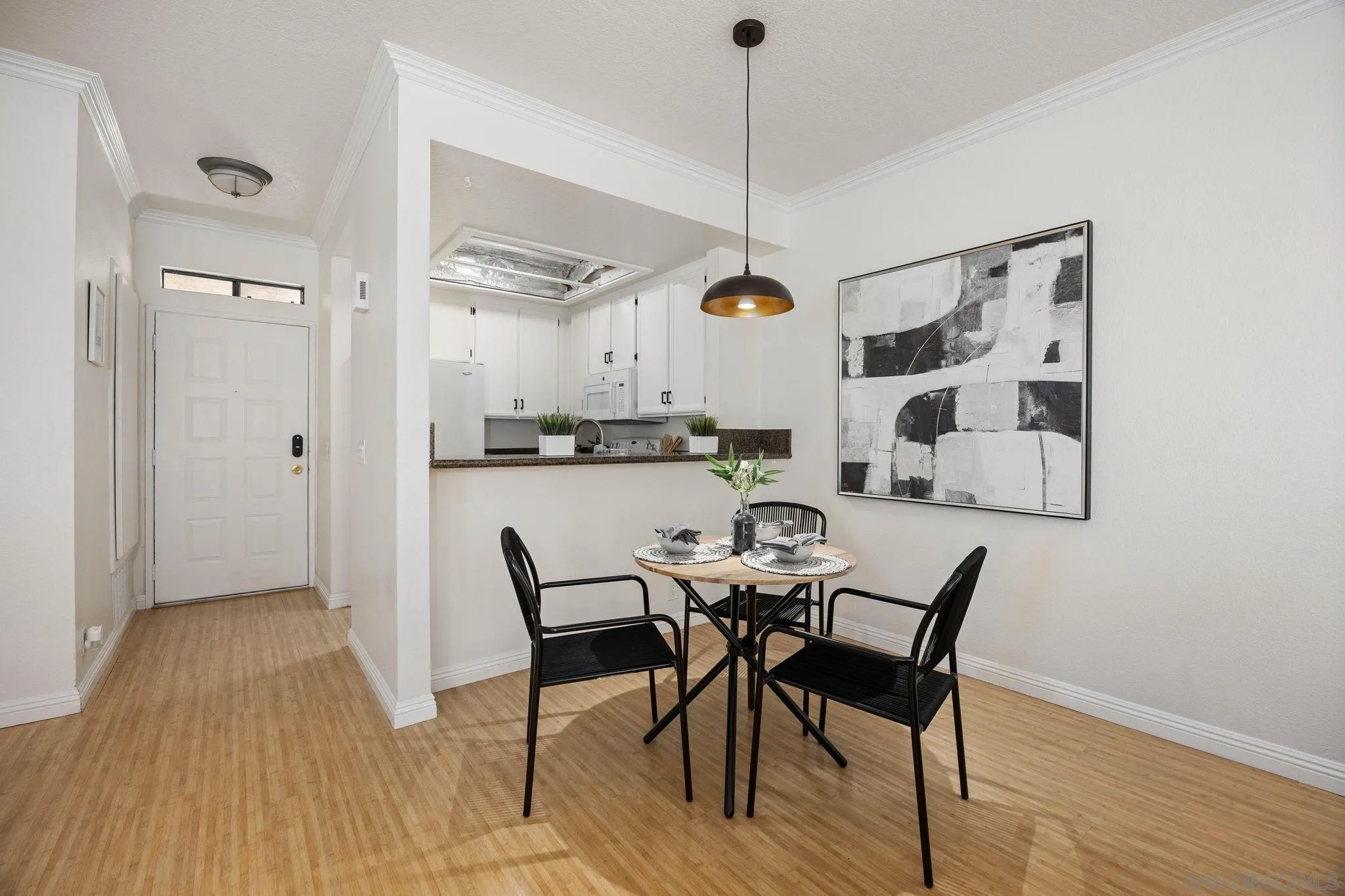 Photo #2: 260014158 Listing: Photo #2