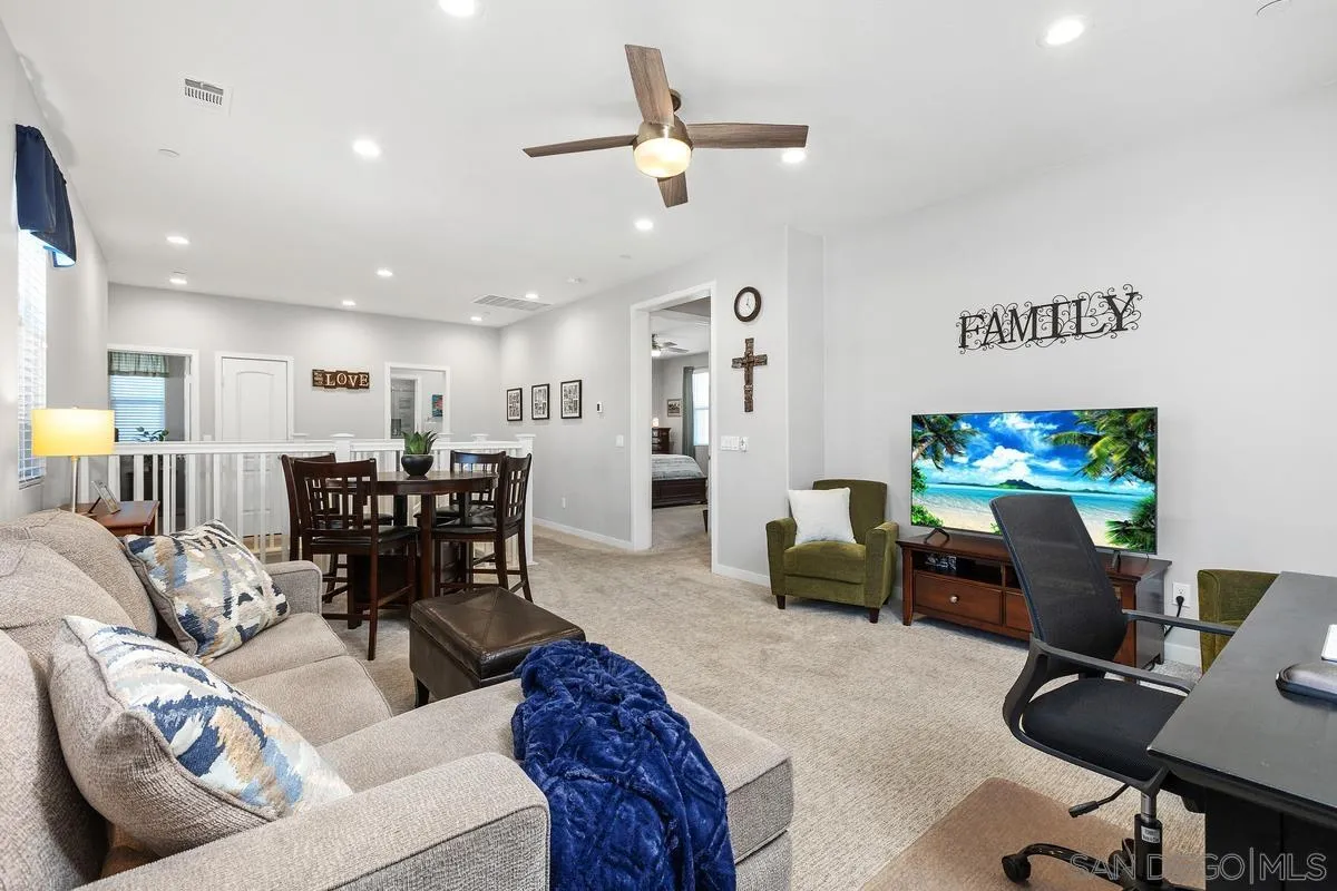 https://cdn.realtyfeed.com/cdn/127/260014160/7d5657185d643771ced00470c76edb98.webp