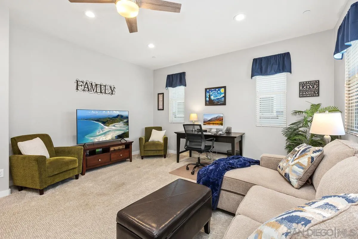 https://cdn.realtyfeed.com/cdn/127/260014160/7fd82b64ac8f40ce3af587317a8e21c0.webp