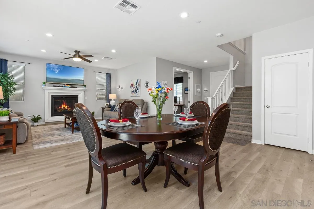 https://cdn.realtyfeed.com/cdn/127/260014160/9b08ed250986aa3bf9a9be8a83cc8735.webp