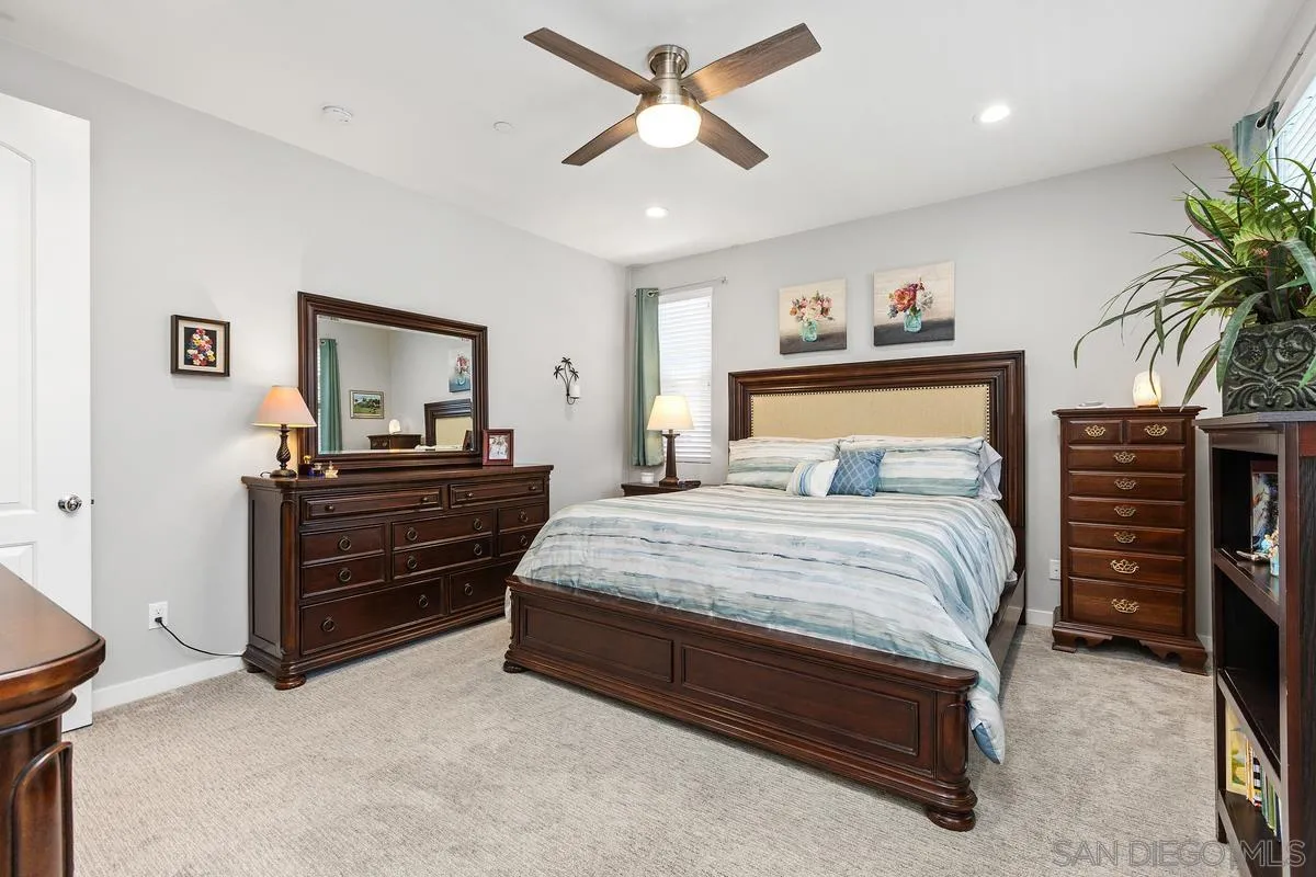 https://cdn.realtyfeed.com/cdn/127/260014160/c065d1ba47b6da9dcd7642f0cc5e4abb.webp