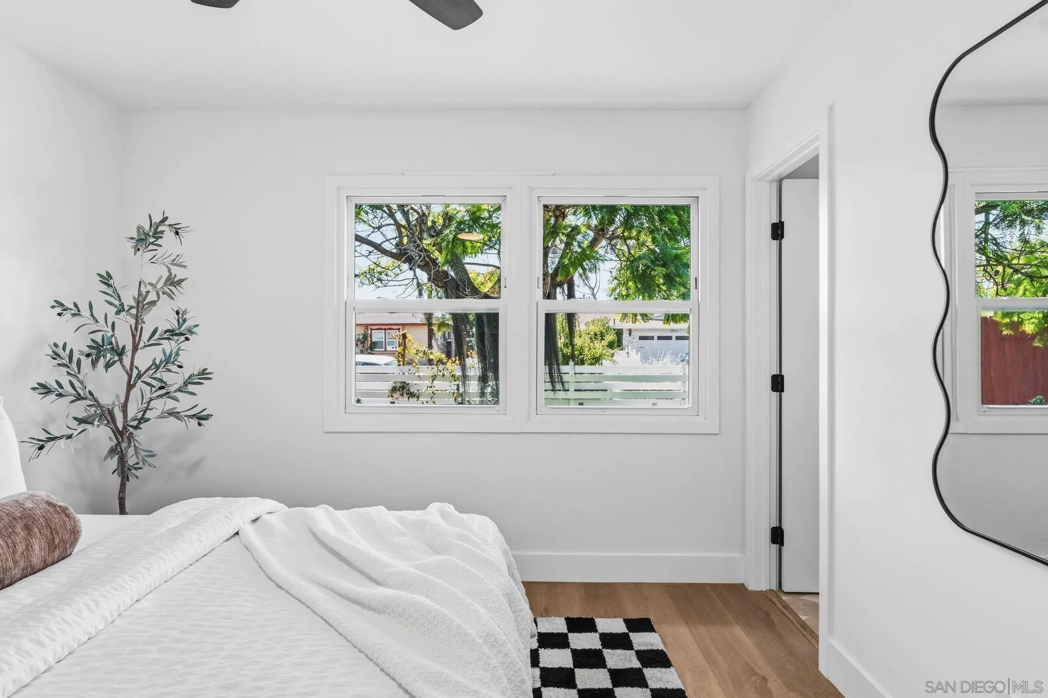 https://cdn.realtyfeed.com/cdn/127/260014161/58cc63de0905a392013234b5a8134dee.webp