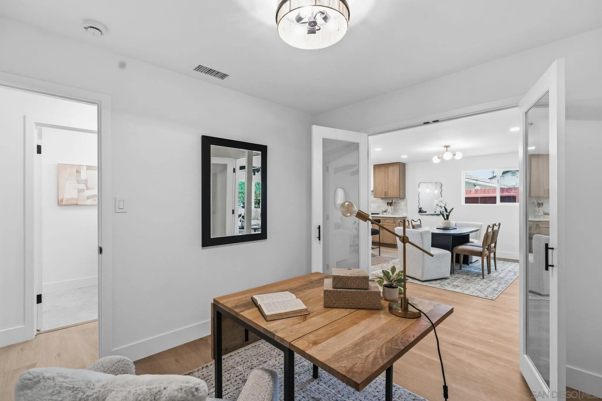 https://cdn.realtyfeed.com/cdn/127/260014161/7e795e1382940c4d7c02f844ab63aa59.webp