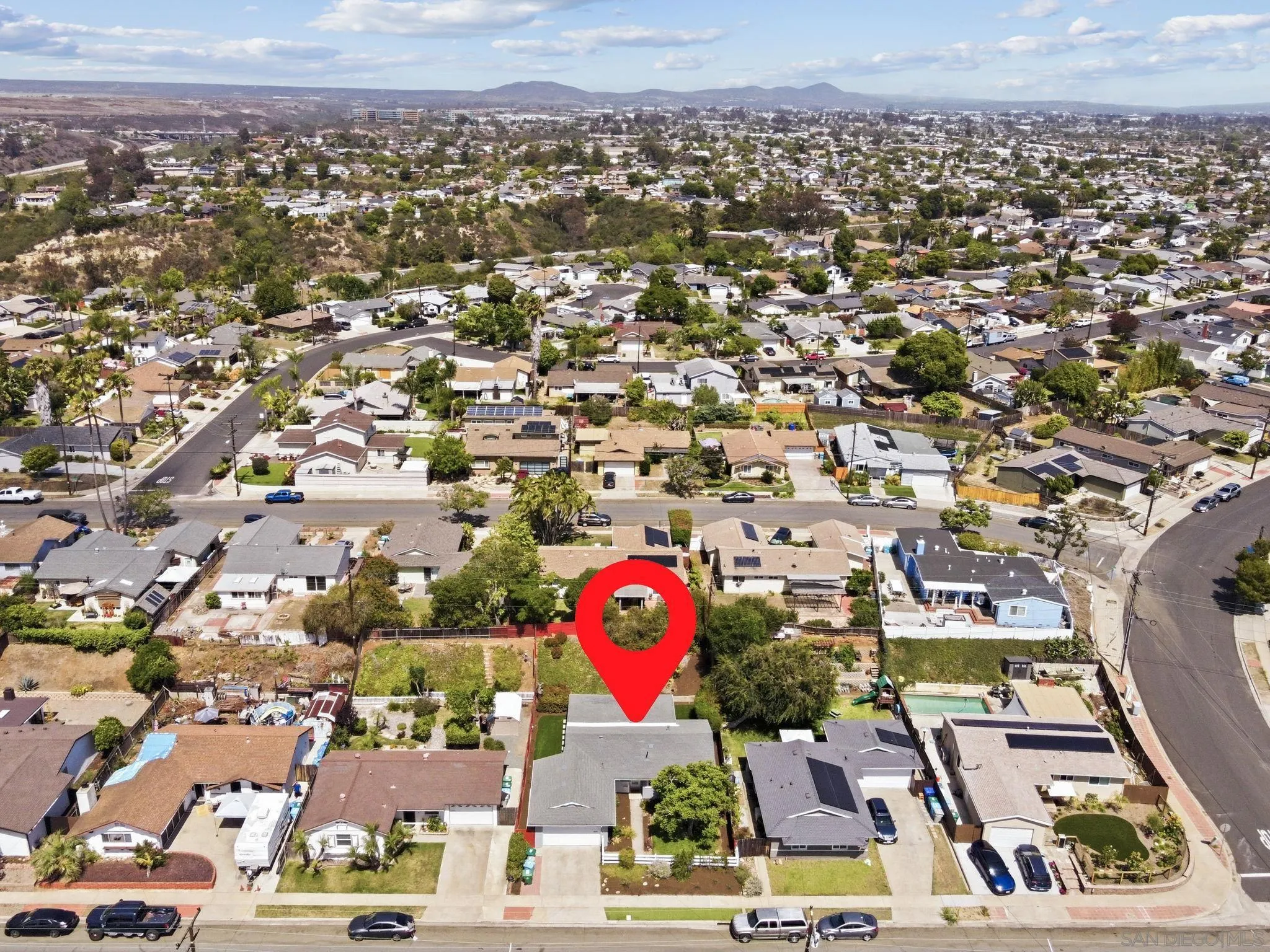 https://cdn.realtyfeed.com/cdn/127/260014161/be3939c5c8f5e04ddaad7694fca2c74a.webp