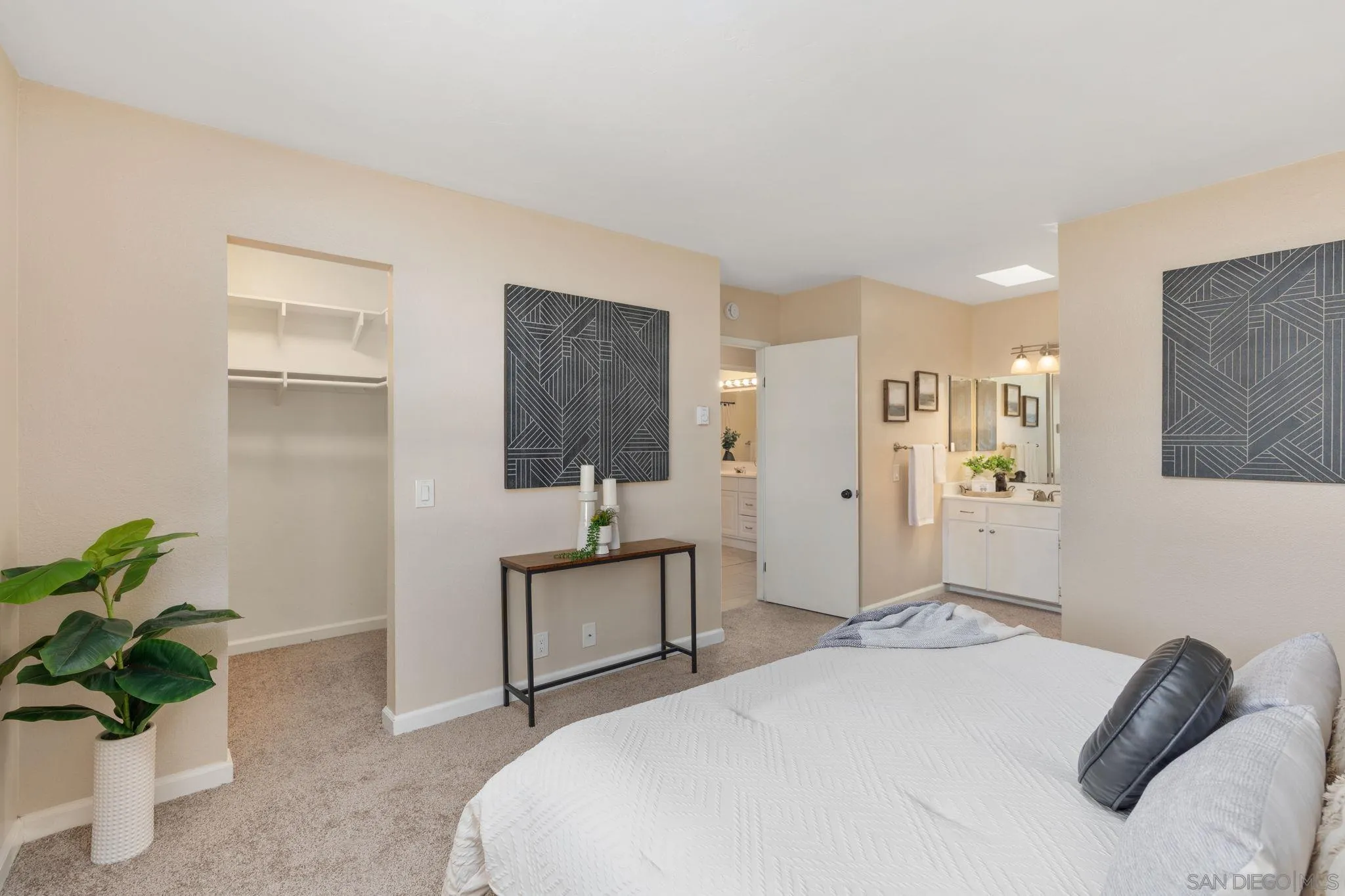 Photo #14: 260014164 Listing: Photo #14