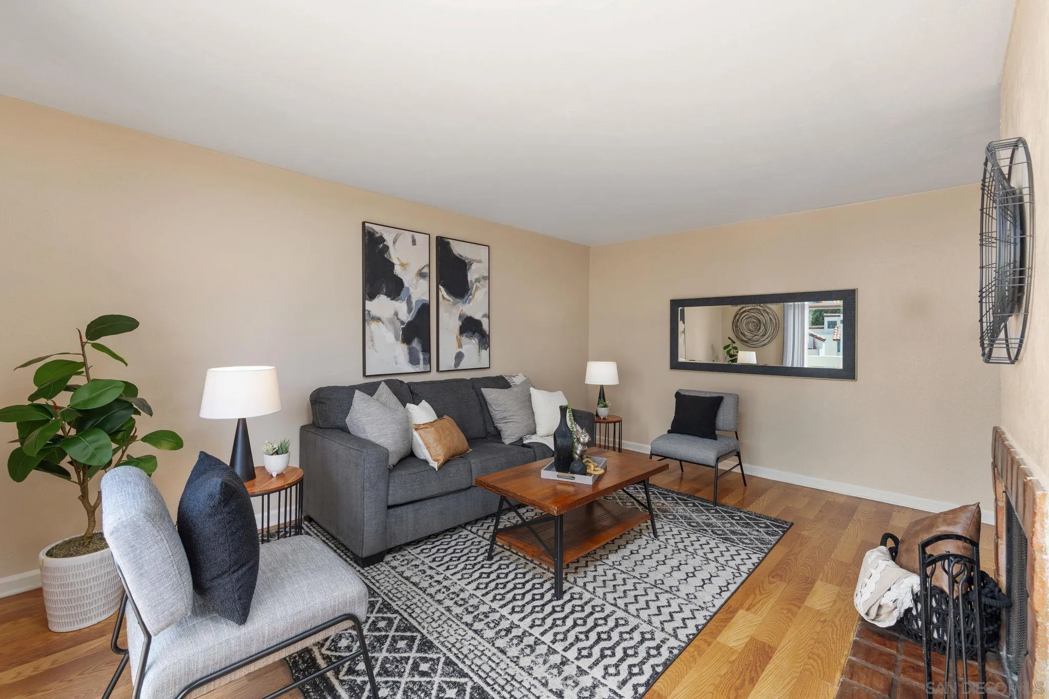 https://cdn.realtyfeed.com/cdn/127/260014164/3c55fd2b0159f1c089b96b1df844a2c3.webp