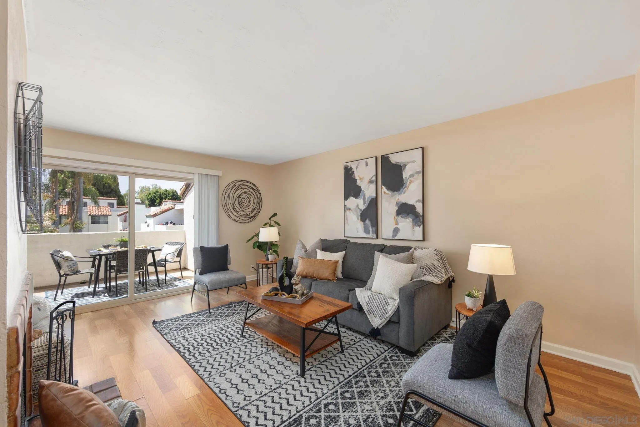 Photo #3: 260014164 Listing: Photo #3