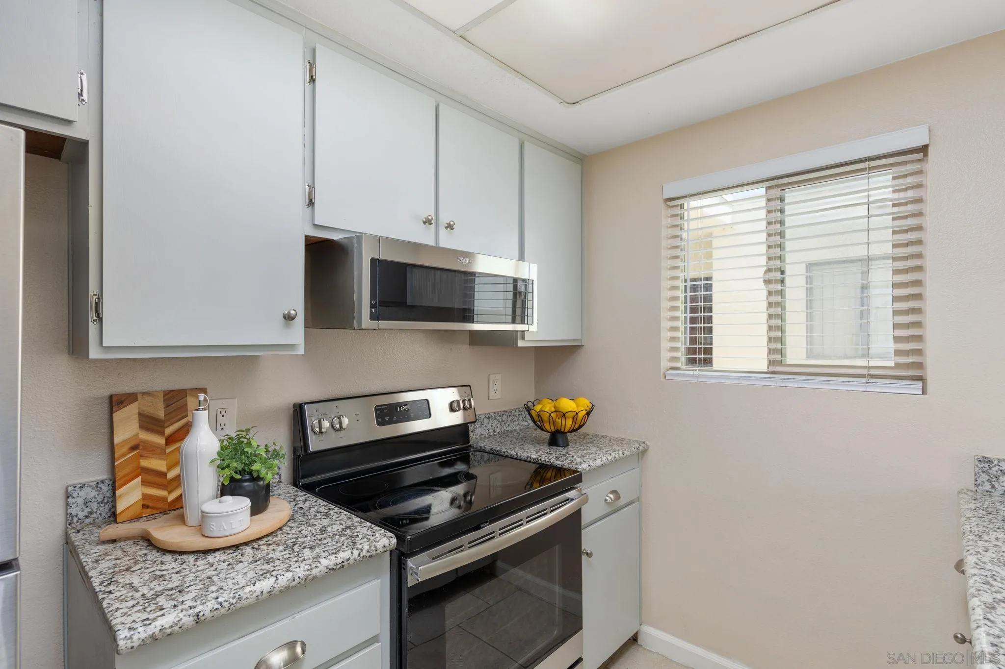 Photo #8: 260014164 Listing: Photo #8