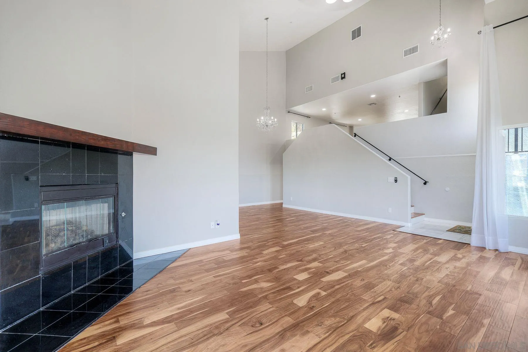 https://cdn.realtyfeed.com/cdn/127/260014168/251ab7705d90772d3cc957cbc3a5f9b8.webp