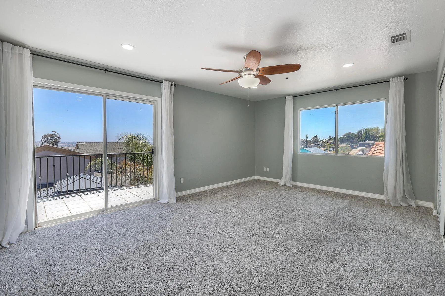 https://cdn.realtyfeed.com/cdn/127/260014168/cdd3bdc13d6fed446d08d14b4c2ea984.webp