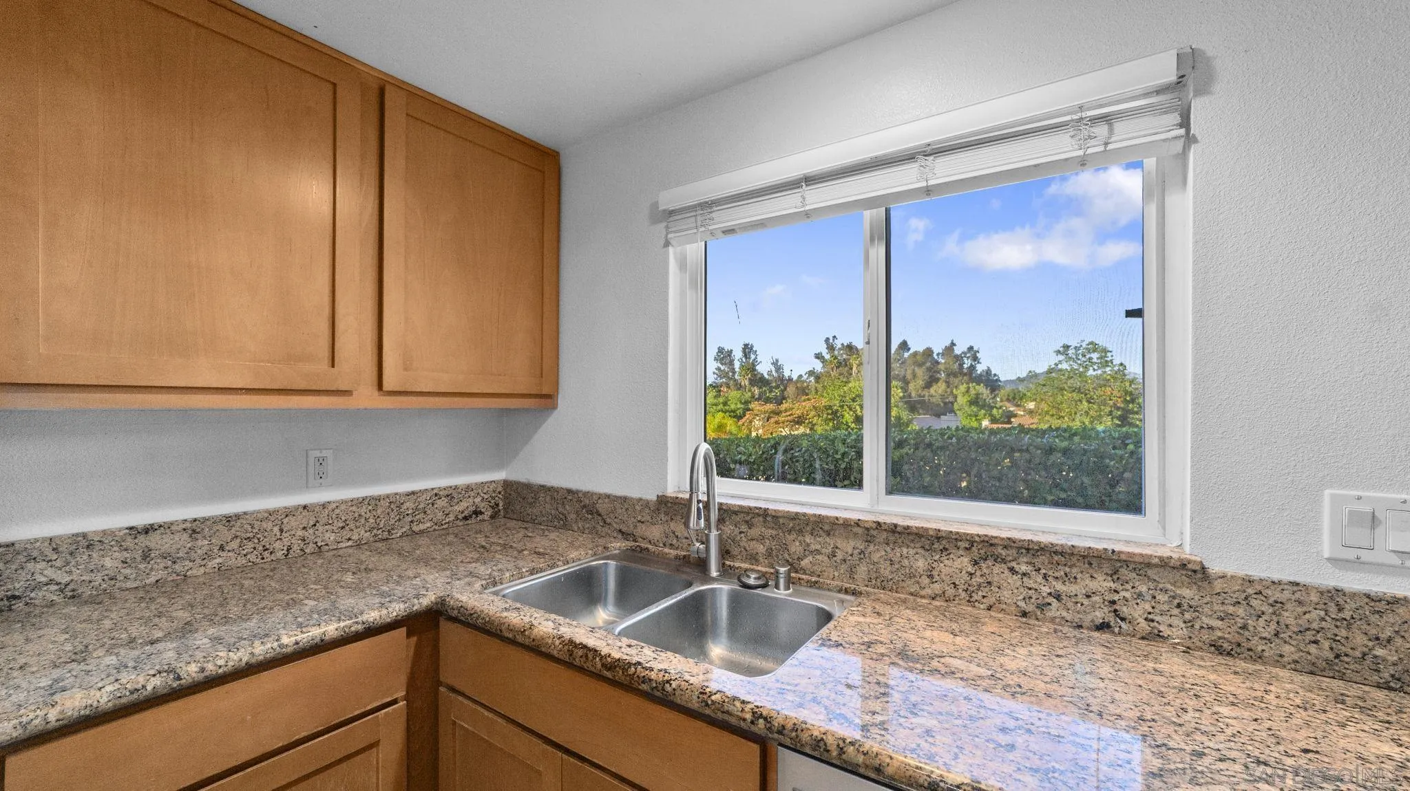 https://cdn.realtyfeed.com/cdn/127/260014170/739cac9c31be6785167eaf72dfd49d60.webp