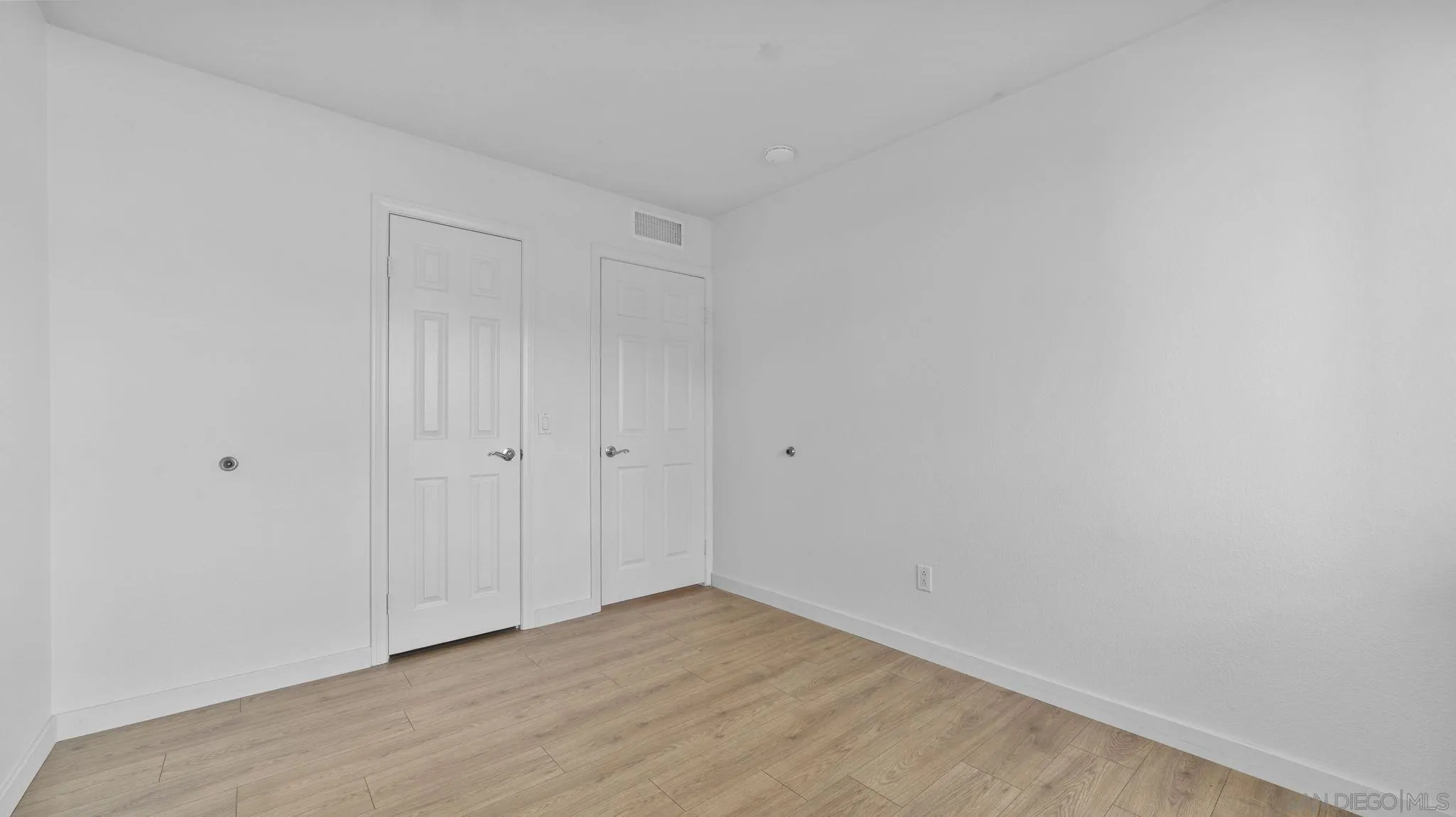 https://cdn.realtyfeed.com/cdn/127/260014170/88cd9469d557deadcb276ad127cd67fd.webp