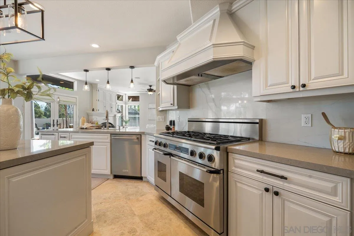 https://cdn.realtyfeed.com/cdn/127/260014172/1dab08824708d7de6a50dafa076f2da1.webp
