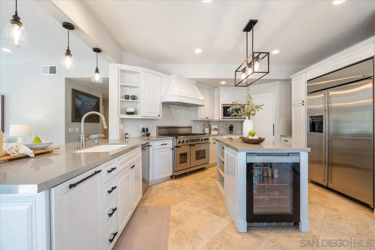 https://cdn.realtyfeed.com/cdn/127/260014172/1e5e99facb83680949813a7a9881eb90.webp