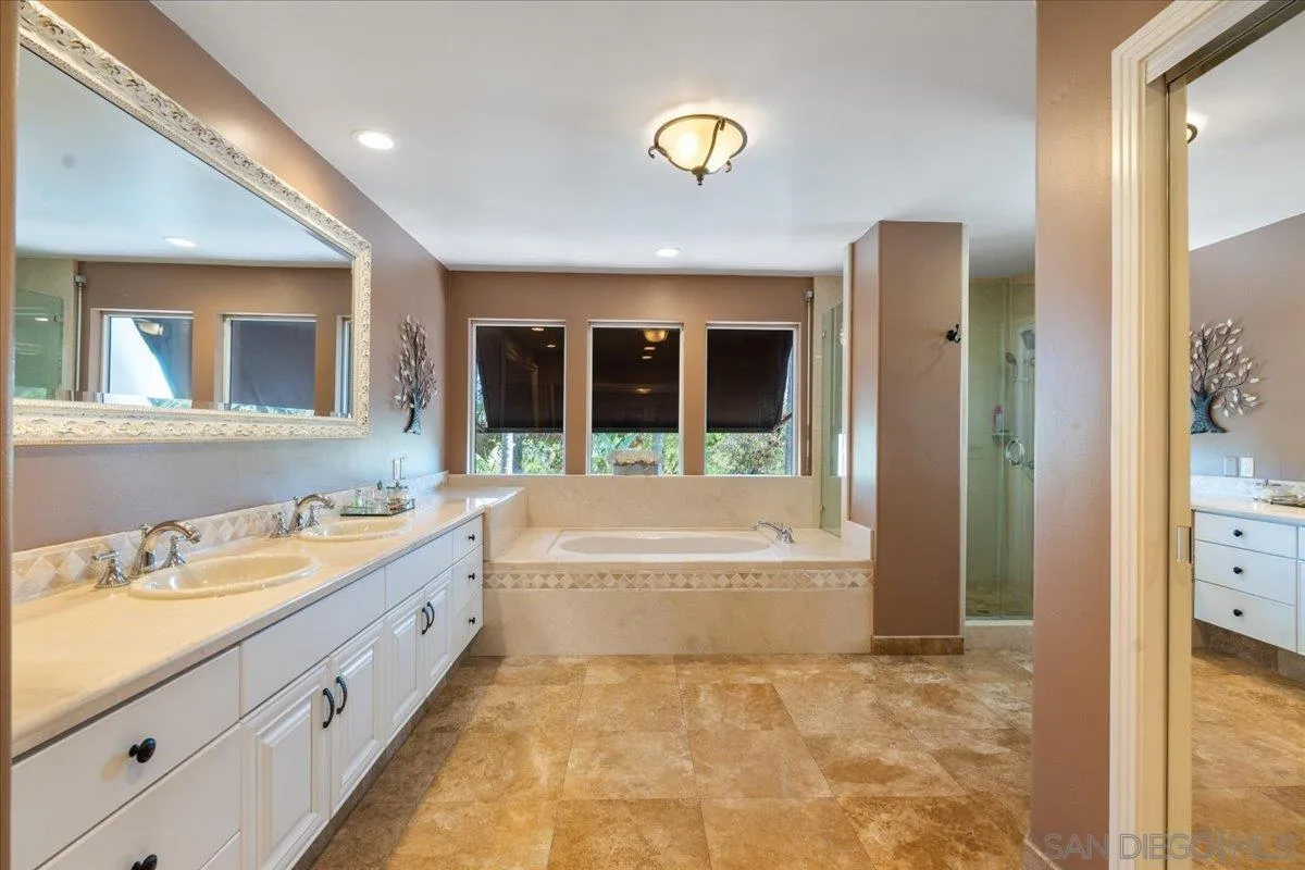 https://cdn.realtyfeed.com/cdn/127/260014172/23732cef36f110d38dab1abb23e9ccd4.webp