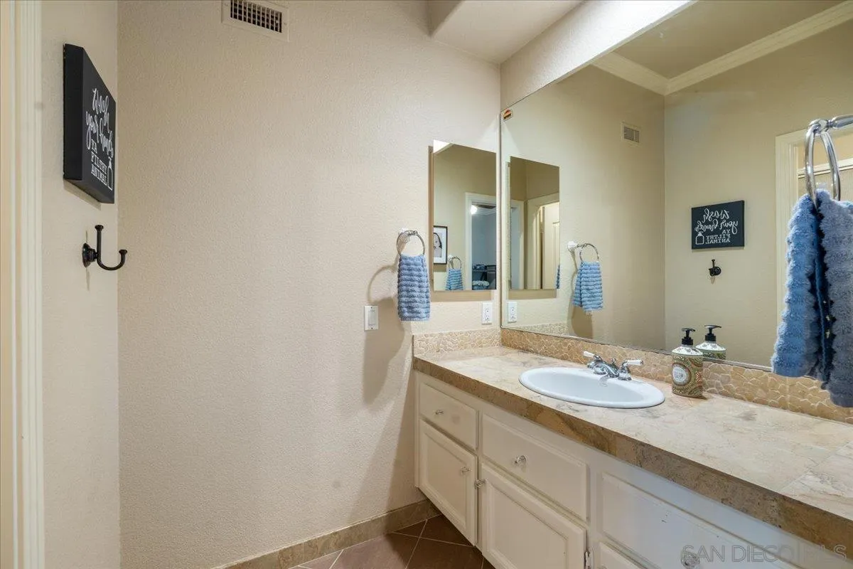 https://cdn.realtyfeed.com/cdn/127/260014172/3884075238c8a9458872c679df36c36f.webp