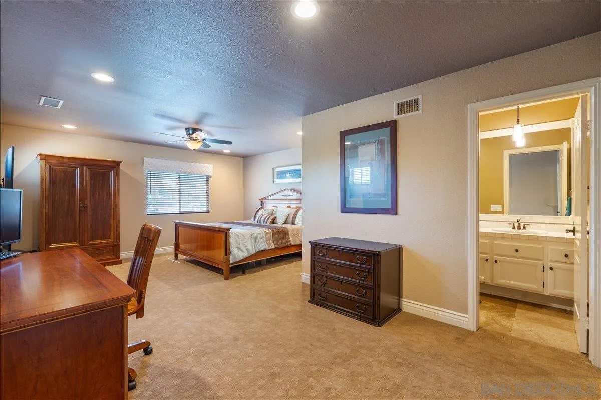 https://cdn.realtyfeed.com/cdn/127/260014172/b42dd0ab6d5156627b99ac4e7002330c.webp