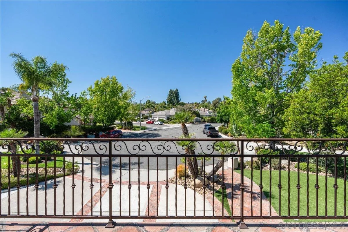 https://cdn.realtyfeed.com/cdn/127/260014172/be3619c823f58da2b97d4af48d7eb712.webp