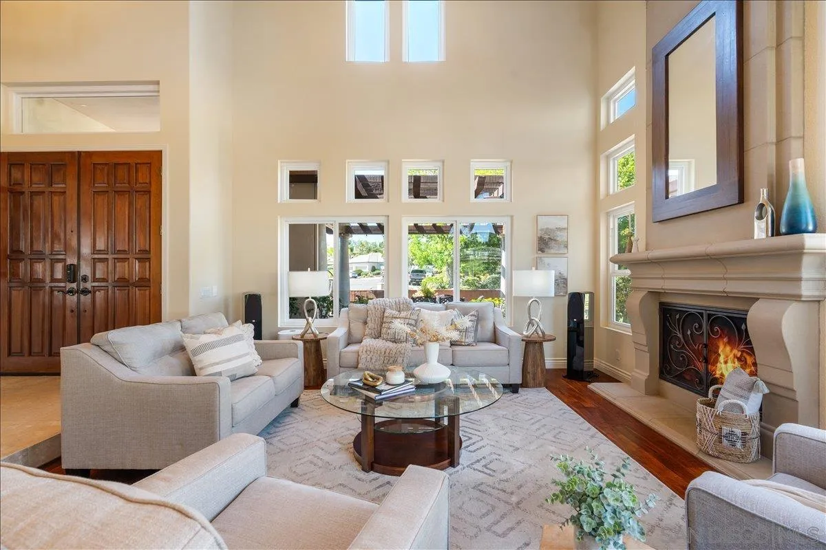 https://cdn.realtyfeed.com/cdn/127/260014172/cd7252ef856343c0778055fe68b55df4.webp