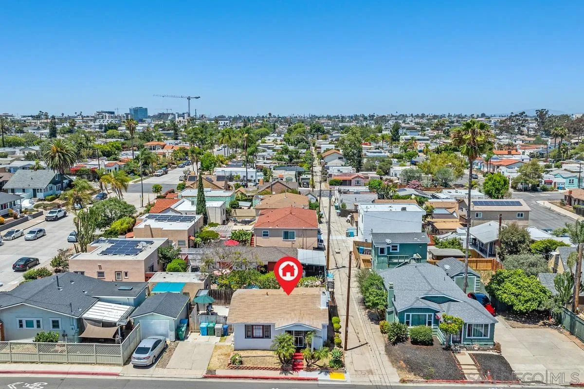 https://cdn.realtyfeed.com/cdn/127/260014175/105eabc73c78fd6c85c507307afb4271.webp