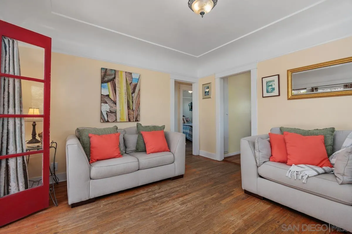 https://cdn.realtyfeed.com/cdn/127/260014175/4df80a772642dc51c646b36c8b98e558.webp