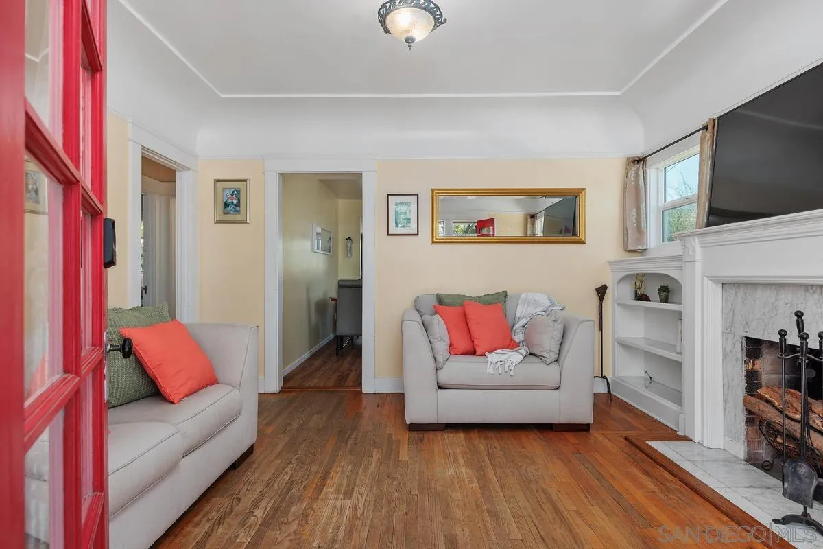 https://cdn.realtyfeed.com/cdn/127/260014175/5cff5785217c23ba3feb2d7196743a02.webp