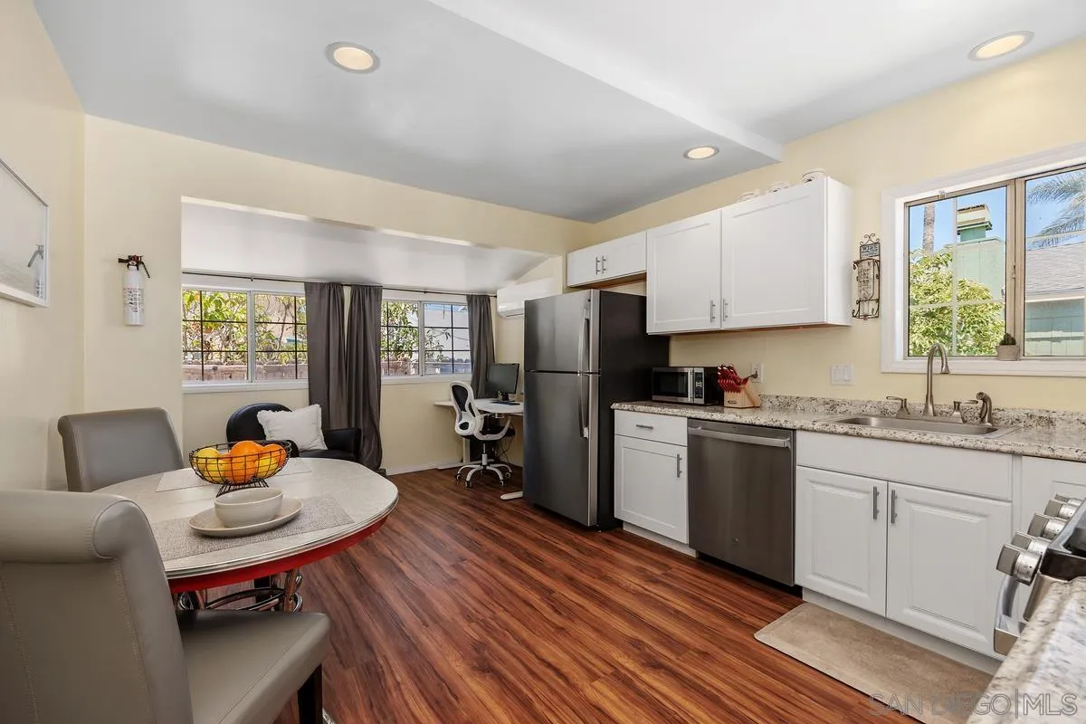 https://cdn.realtyfeed.com/cdn/127/260014175/738a96eb9997423763c12152b8cd6060.webp