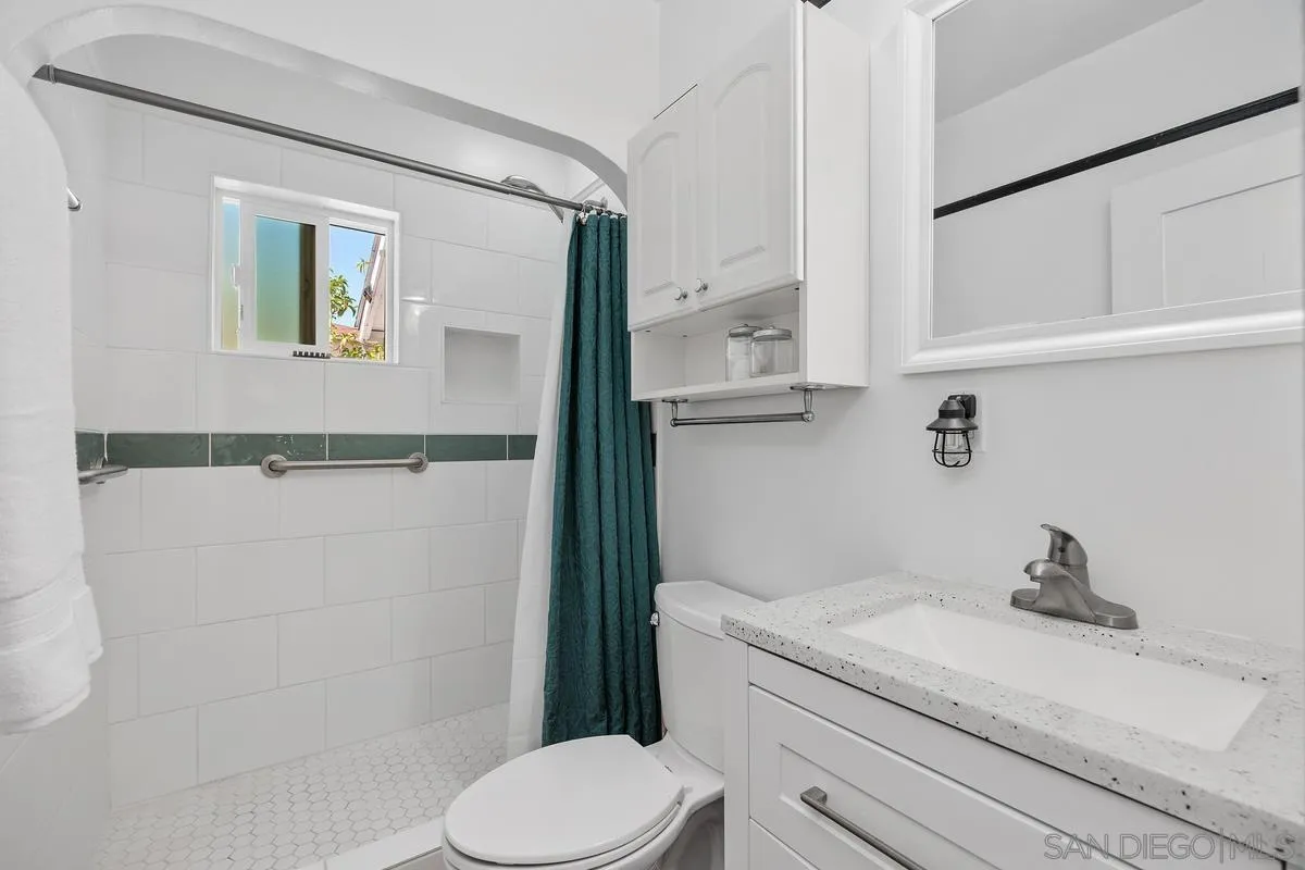 https://cdn.realtyfeed.com/cdn/127/260014175/aefacefc4cf84dd4818aef0f21040085.webp