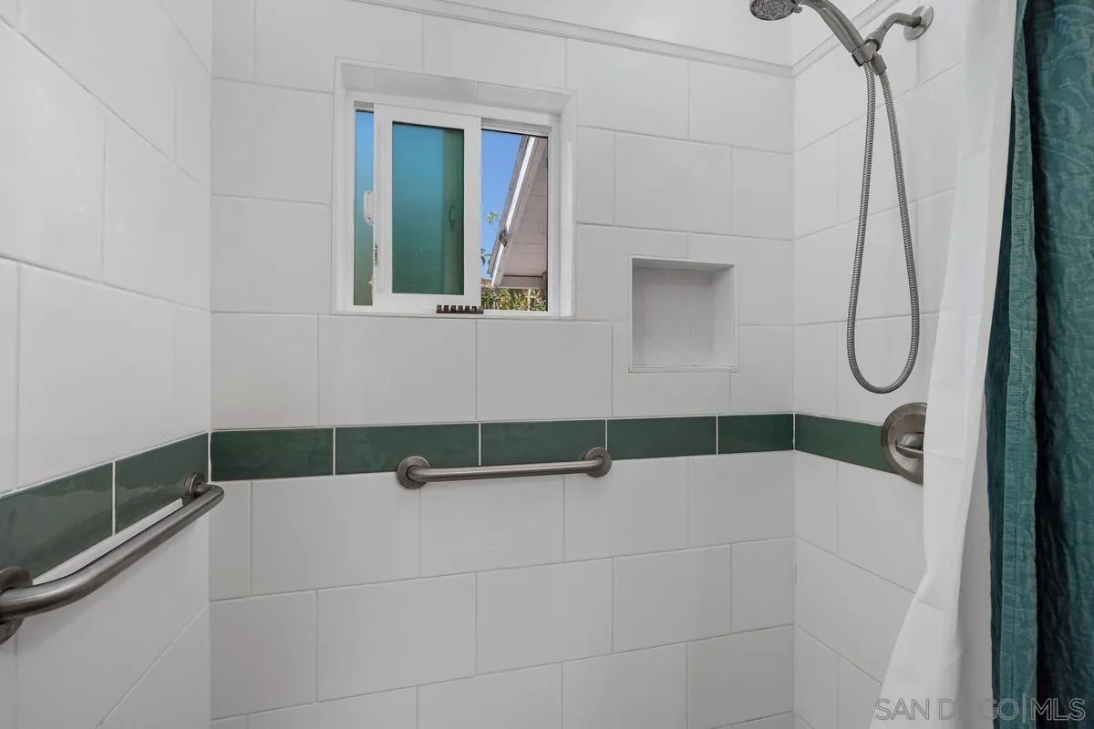 https://cdn.realtyfeed.com/cdn/127/260014175/bb95961f16ac7f9a04832611fcbd45db.webp