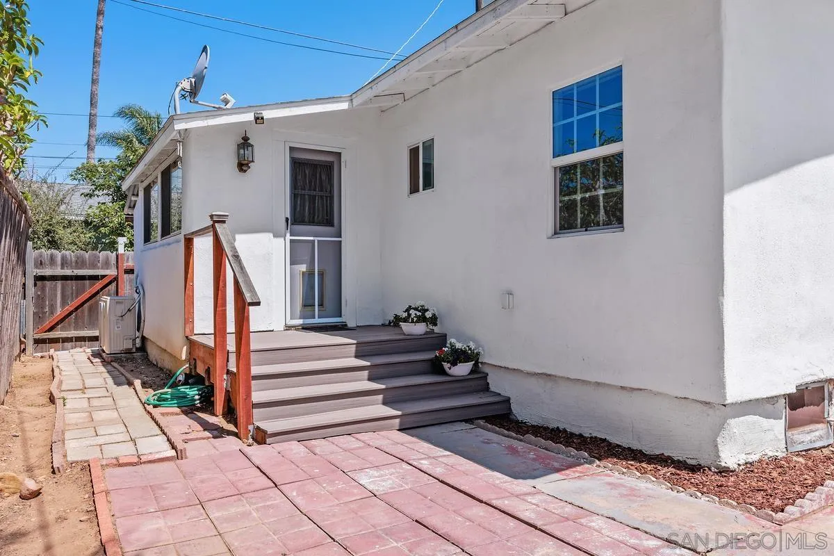 https://cdn.realtyfeed.com/cdn/127/260014175/f65e3ae615095f83425163fdada0dbf7.webp