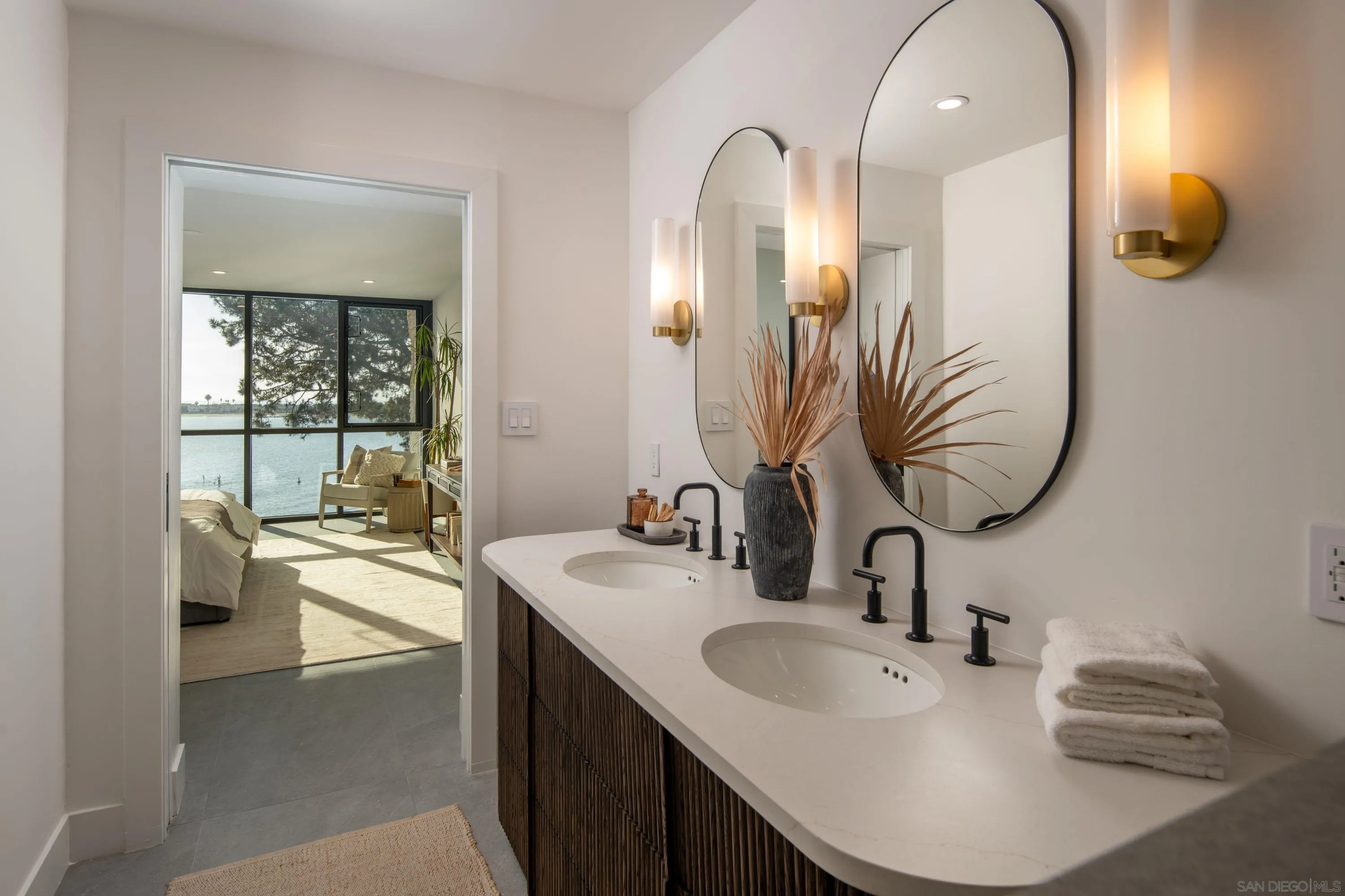 https://cdn.realtyfeed.com/cdn/127/260014177/59b8ea194252fc141dbf54555096d6c3.webp