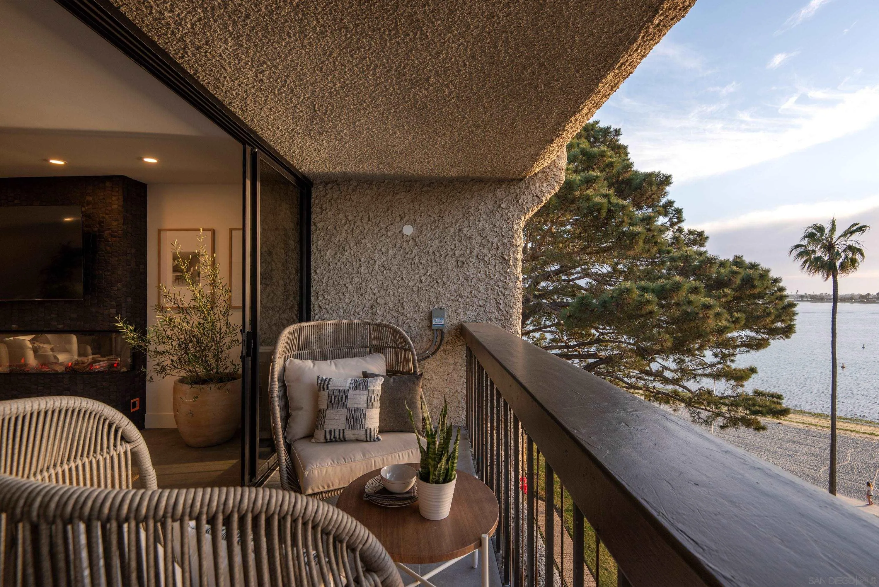 https://cdn.realtyfeed.com/cdn/127/260014177/5df214c3850203a6b57f213c778fb859.webp