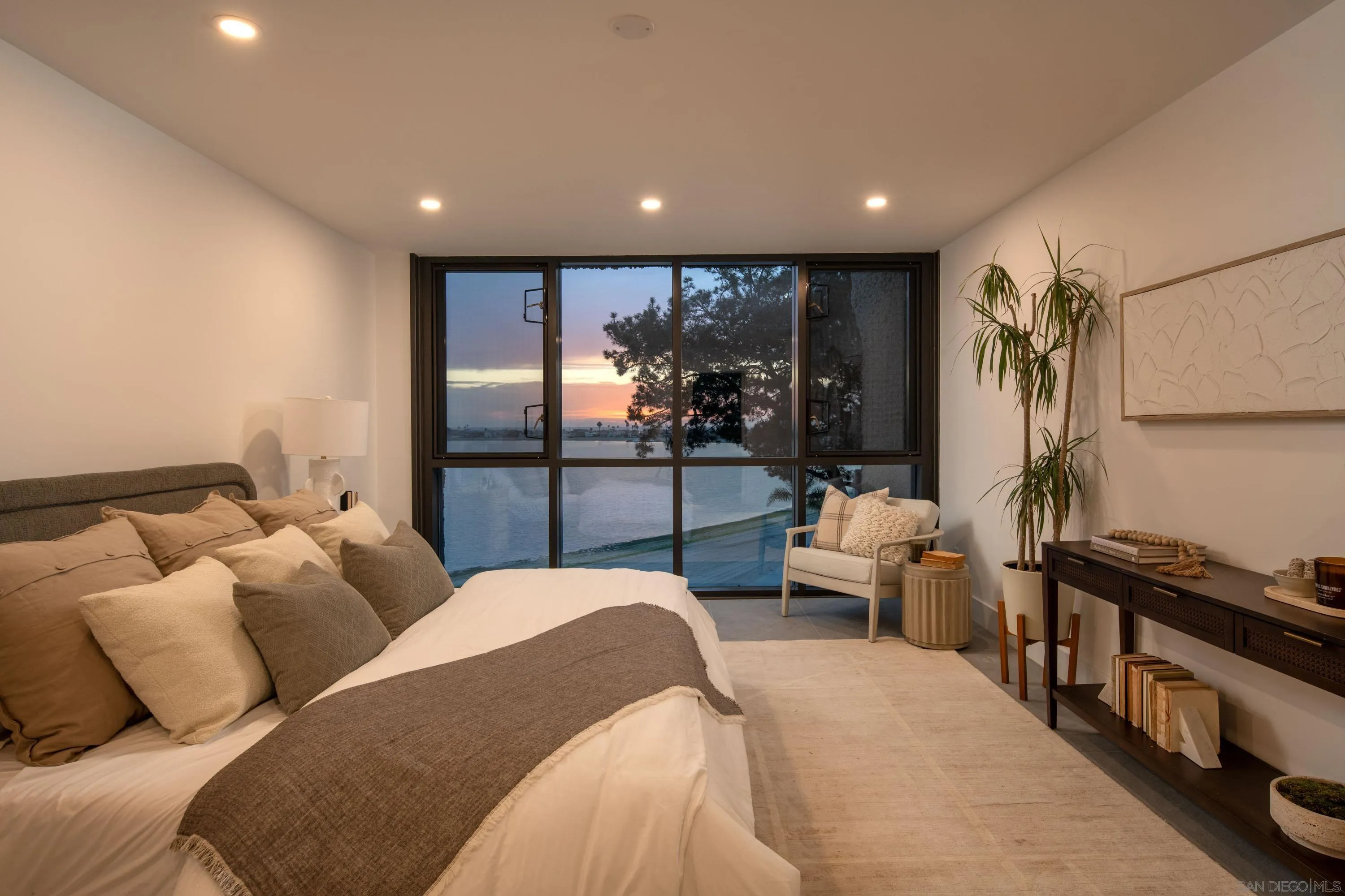 https://cdn.realtyfeed.com/cdn/127/260014177/69735cb3fff2ef44c8389fc7b3a18f0b.webp