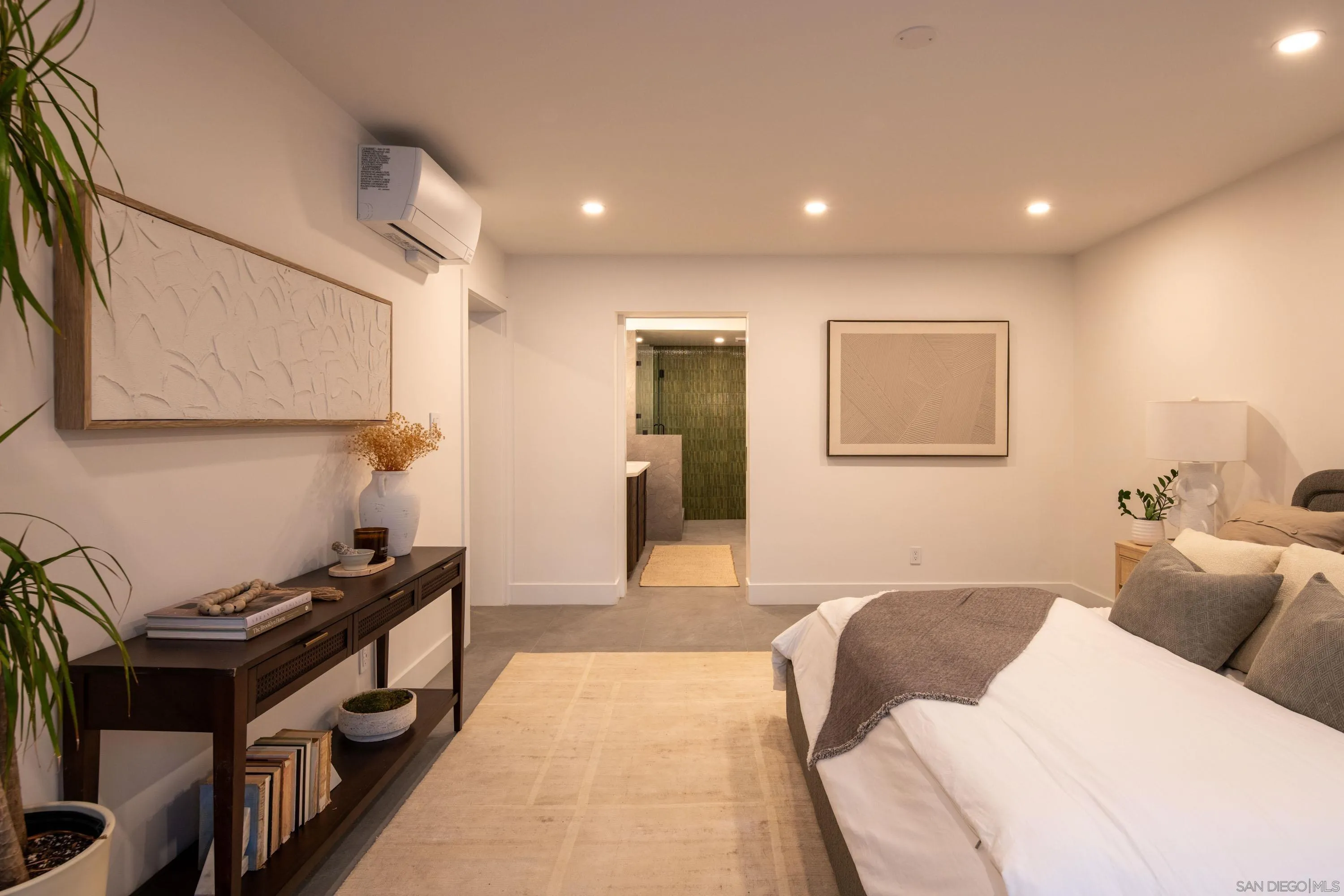 https://cdn.realtyfeed.com/cdn/127/260014177/d950a446efec2402ac9cacb85c0719ce.webp