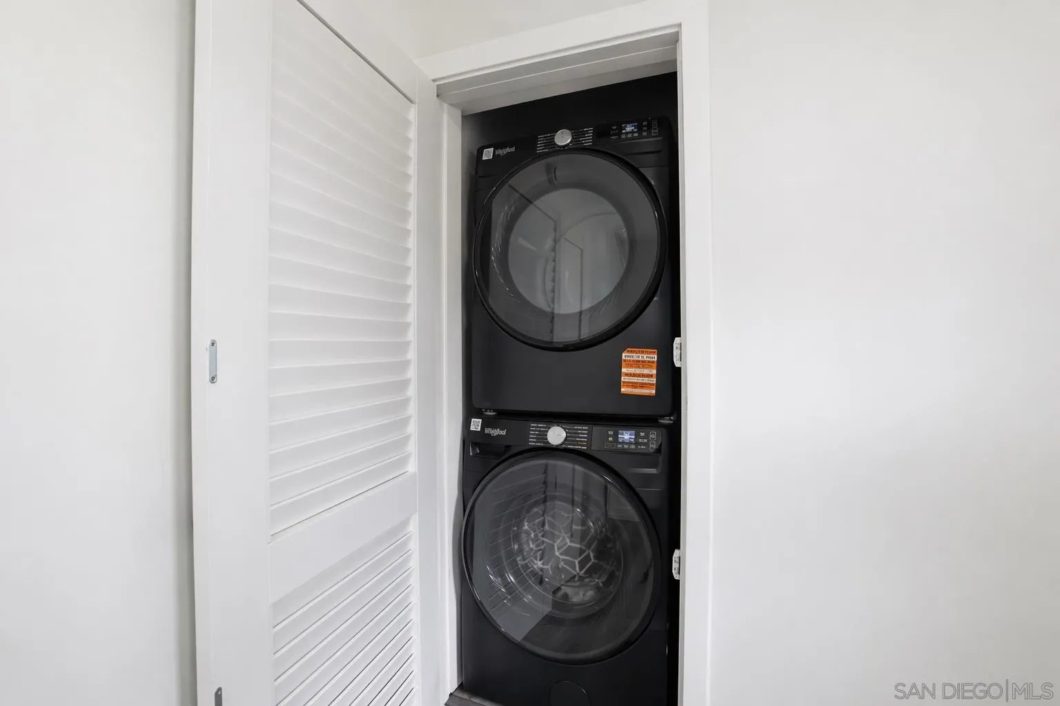 https://cdn.realtyfeed.com/cdn/127/260014178/7832a24072056a13440980f33a8b11ee.webp