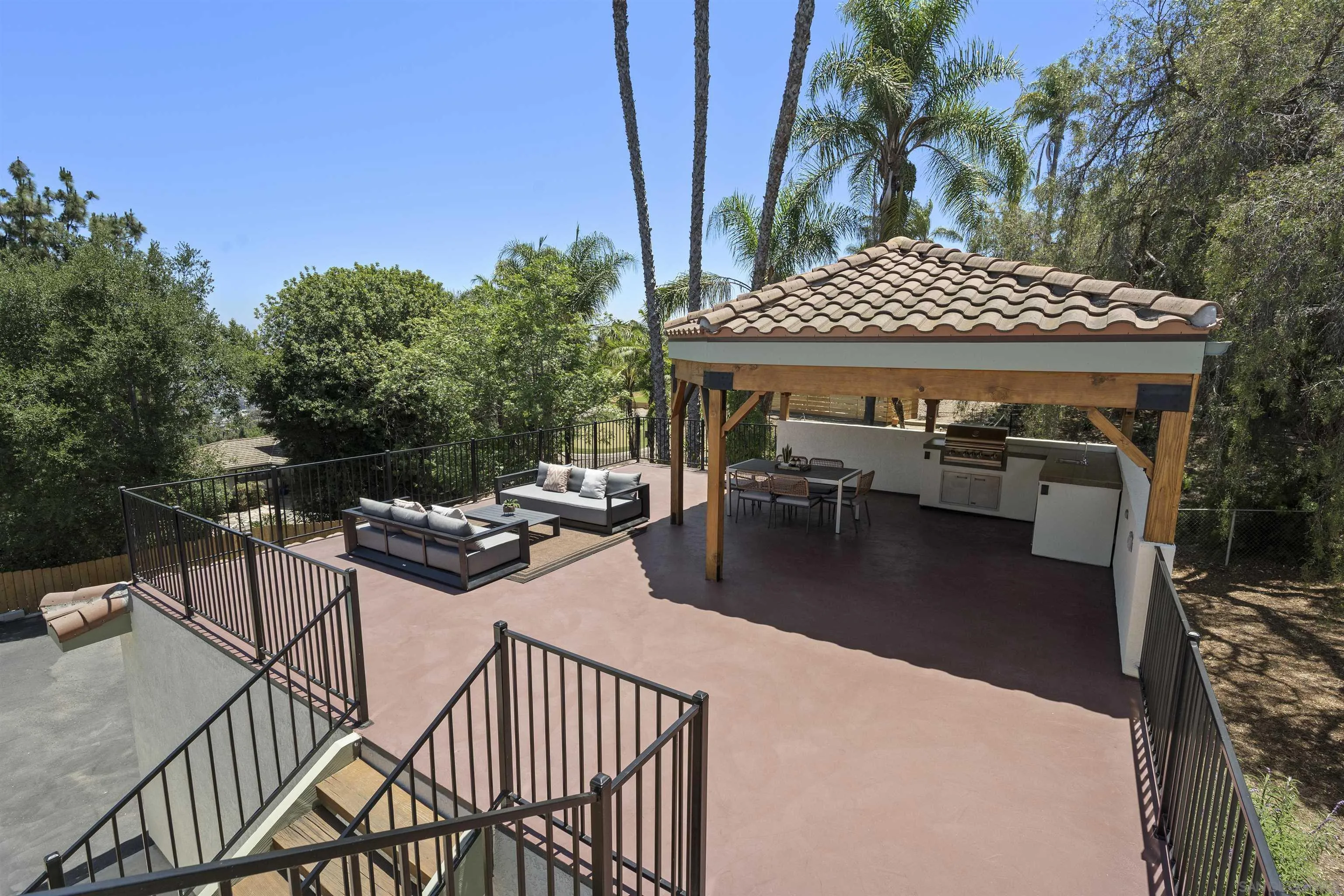 https://cdn.realtyfeed.com/cdn/127/260014179/369f6d3ac277ab401e1c9edc8fee02f9.webp