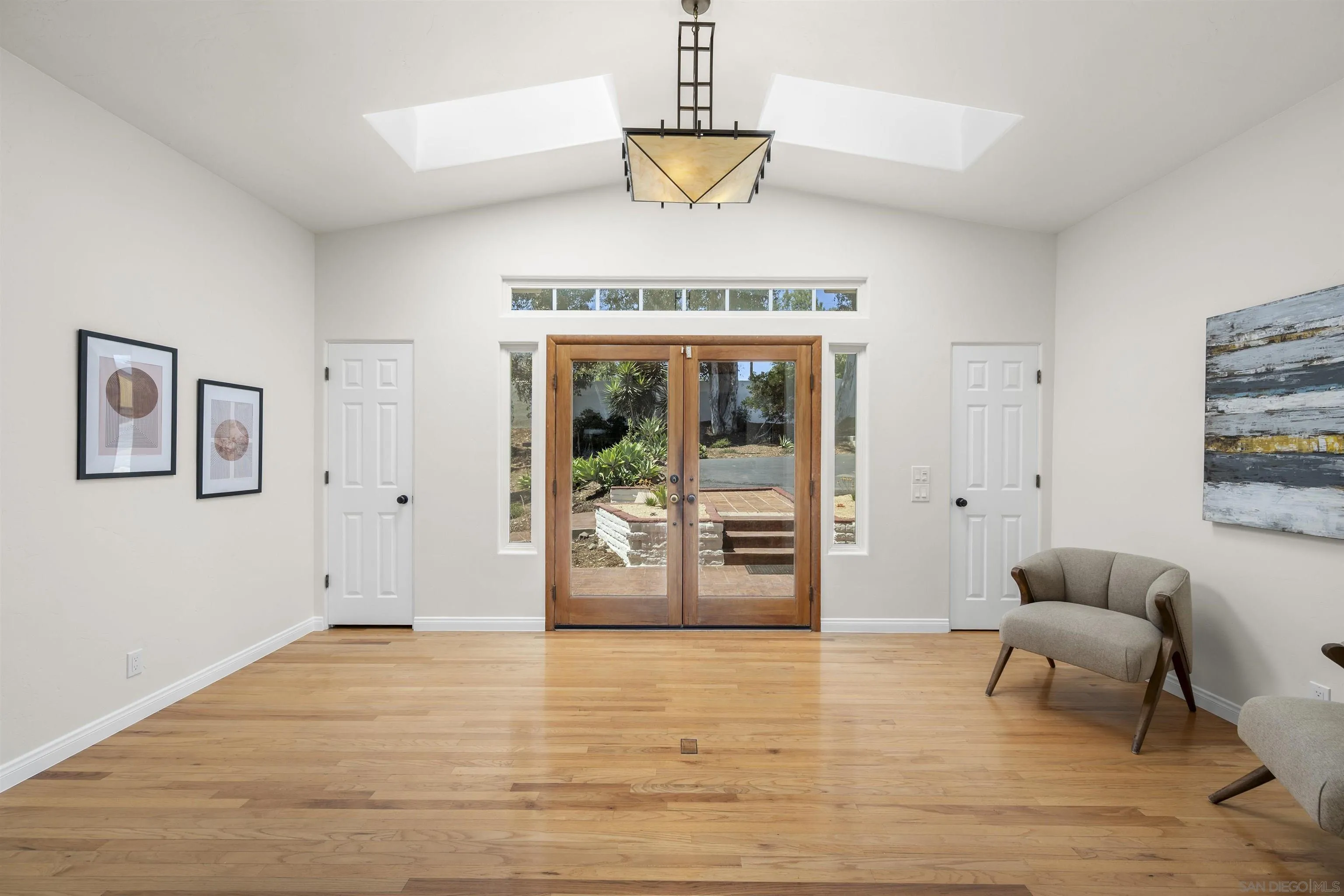 https://cdn.realtyfeed.com/cdn/127/260014179/371f1018380f63990c1eeb54eef05f56.webp